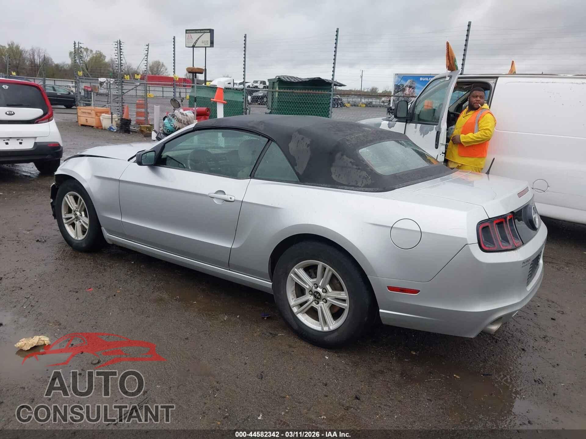 FORD MUSTANG 2014 - 1ZVBP8EM0E5300112