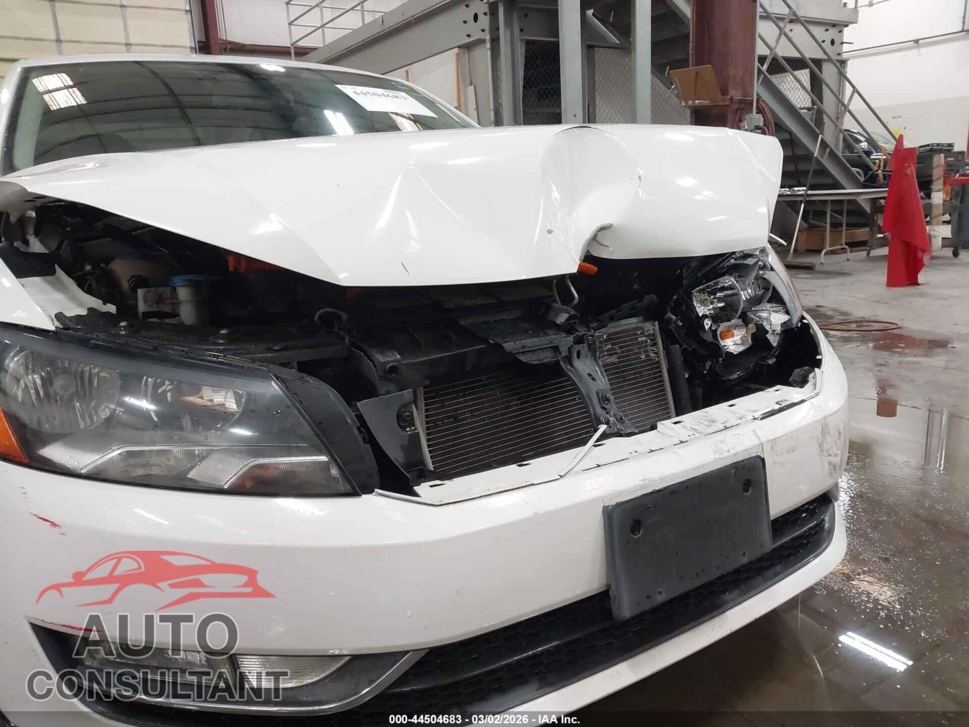 VOLKSWAGEN PASSAT 2012 - 1VWCP7A38CC095045