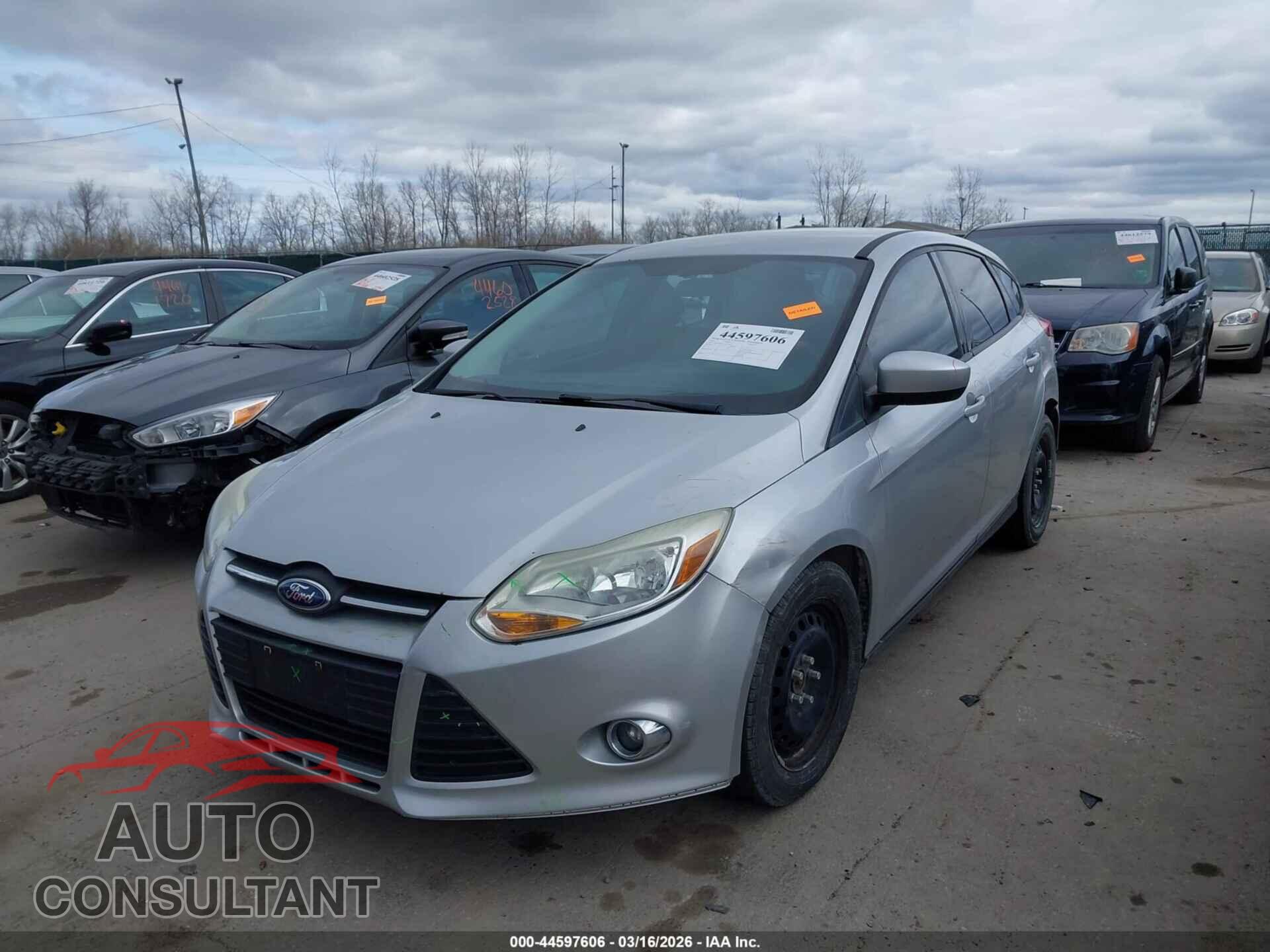 FORD FOCUS 2012 - 1FAHP3K24CL337696