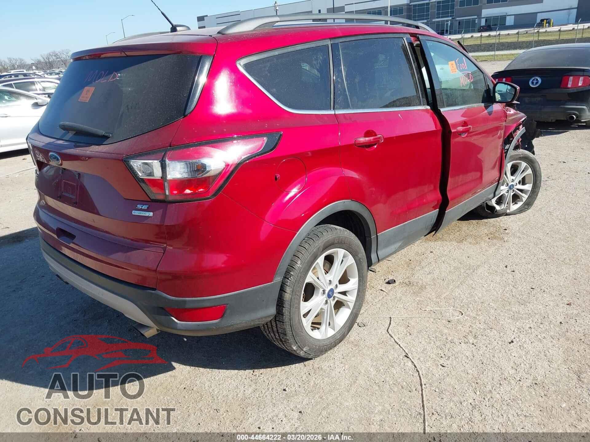 FORD ESCAPE 2018 - 1FMCU0G96JUC63430