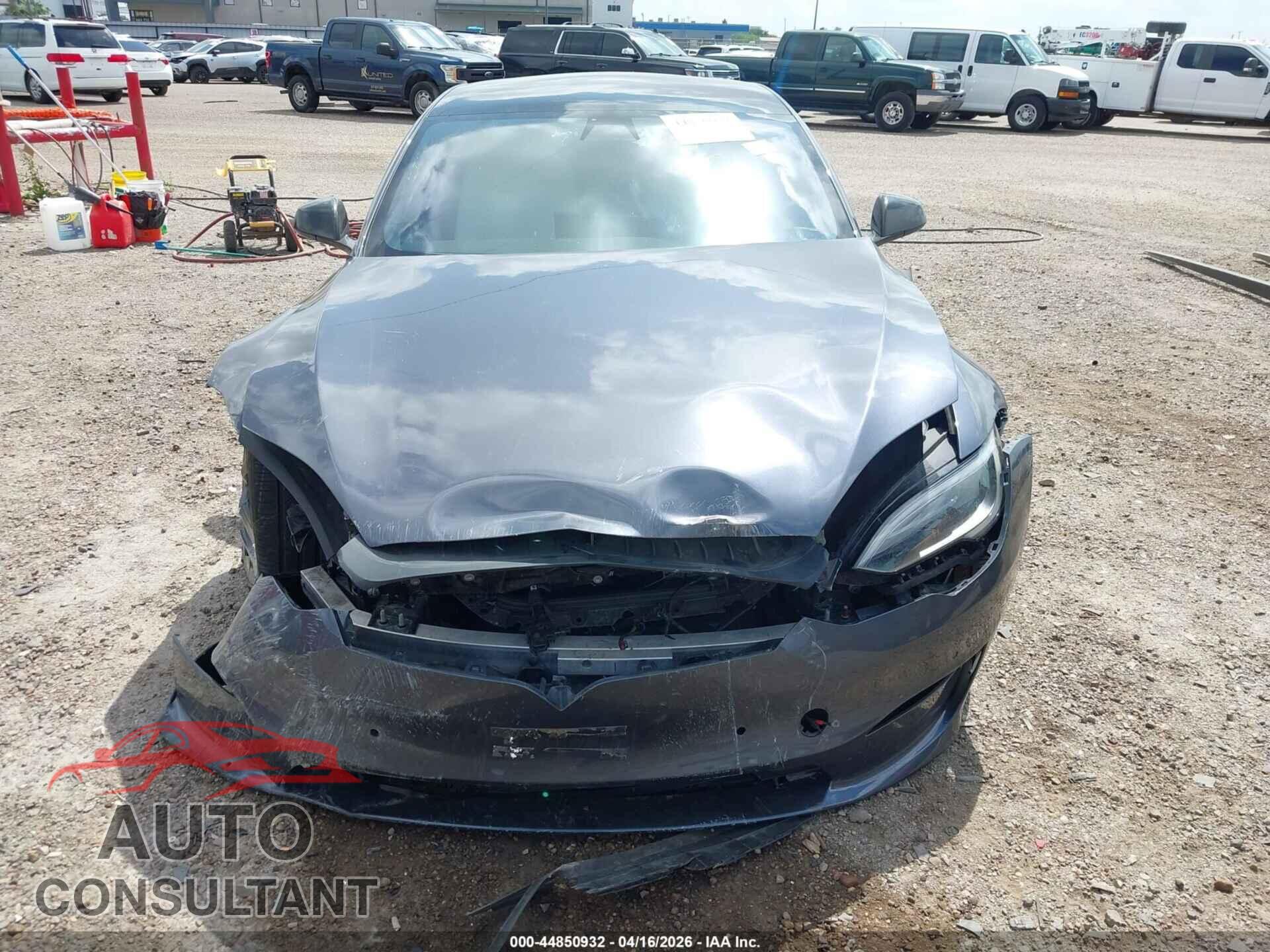 TESLA MODEL S 2022 - 5YJSA1E57NF488193