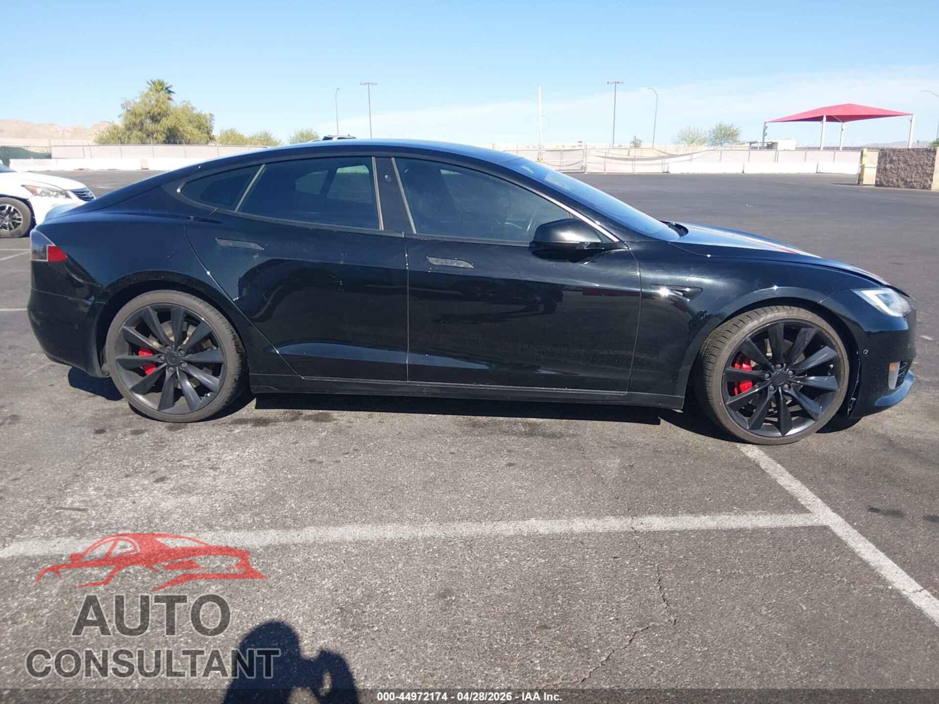 TESLA MODEL S 2017 - 5YJSA1E11HF208883
