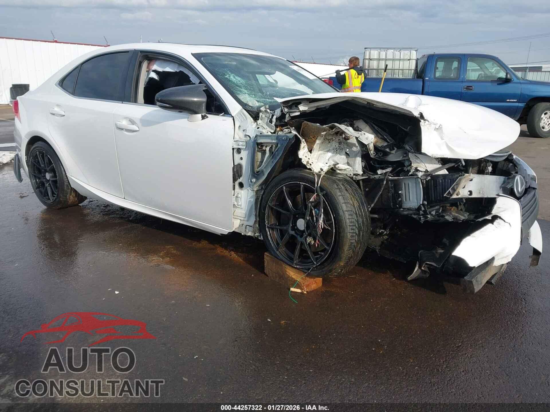LEXUS IS 200T 2016 - JTHBA1D23G5028006