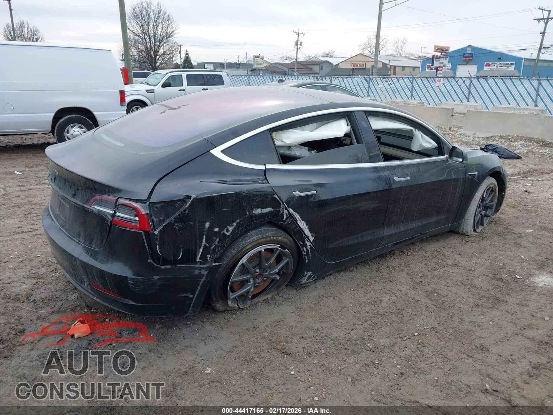 TESLA MODEL 3 2018 - 5YJ3E1EA8JF016150