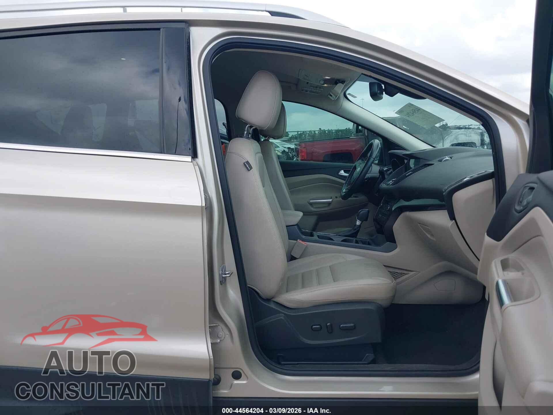 FORD ESCAPE 2017 - 1FMCU0JD8HUB59965