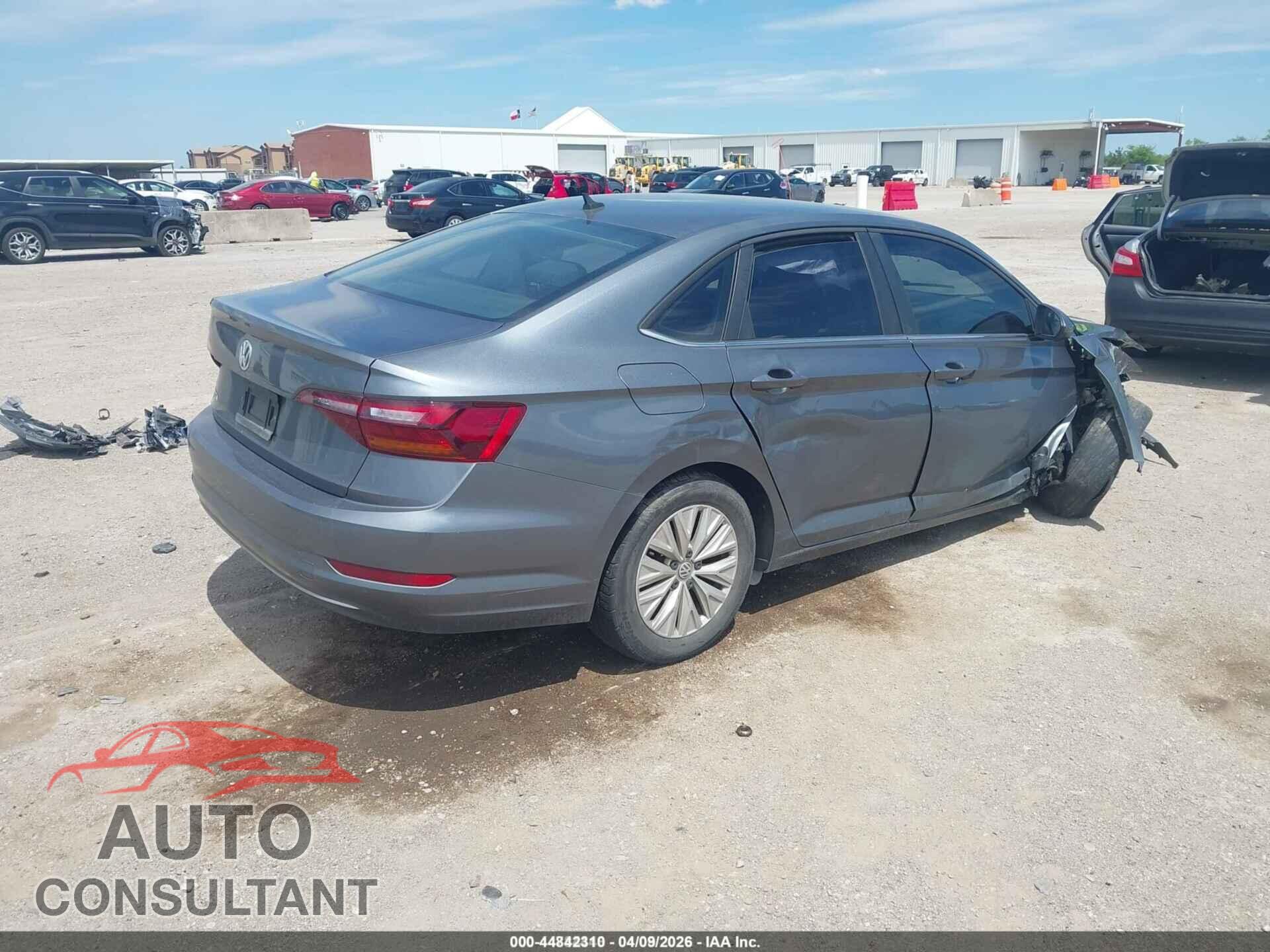 VOLKSWAGEN JETTA 2019 - 3VWCB7BU8KM268095