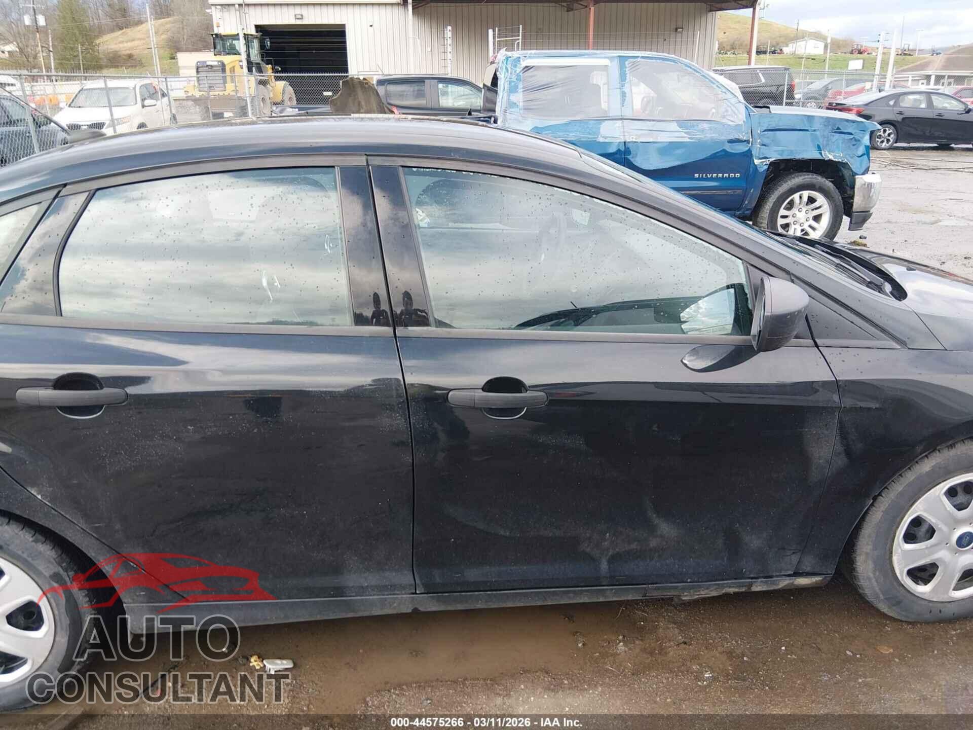 FORD FOCUS 2014 - 1FADP3E26EL216665