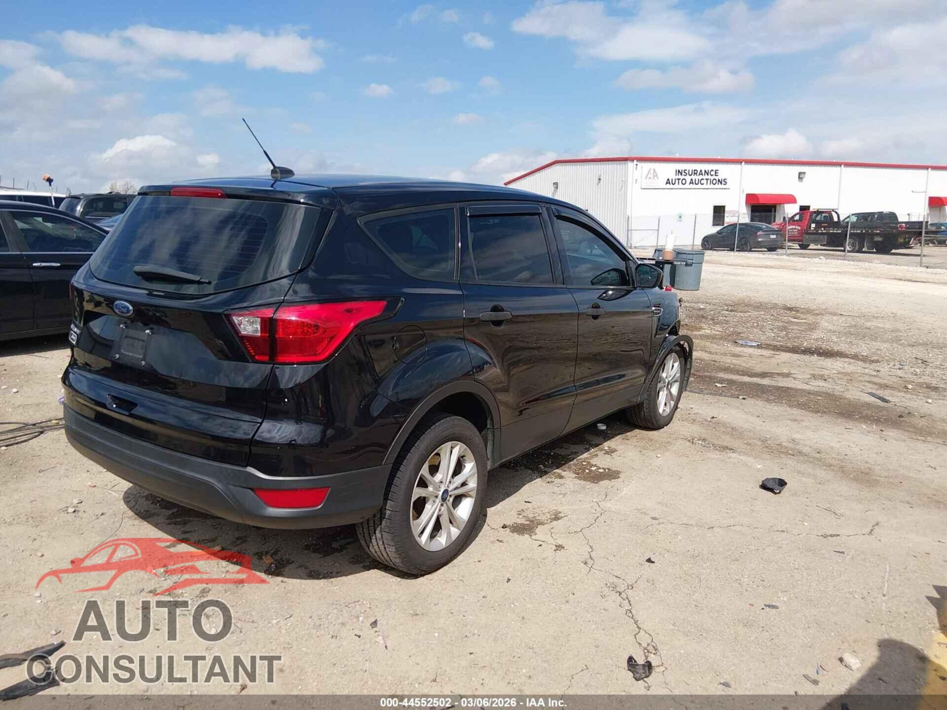 FORD ESCAPE 2019 - 1FMCU0F76KUB58436