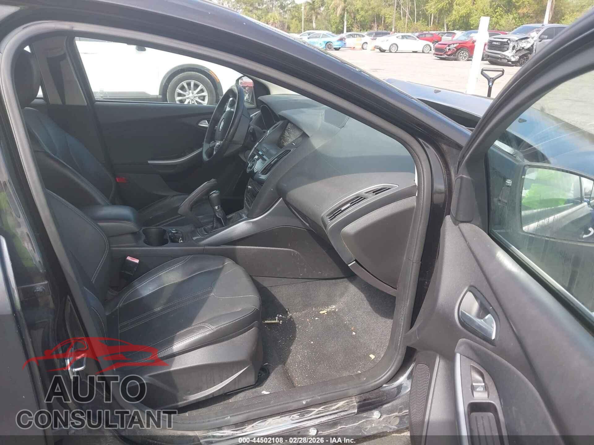 FORD FOCUS 2012 - 1FAHP3N28CL390364