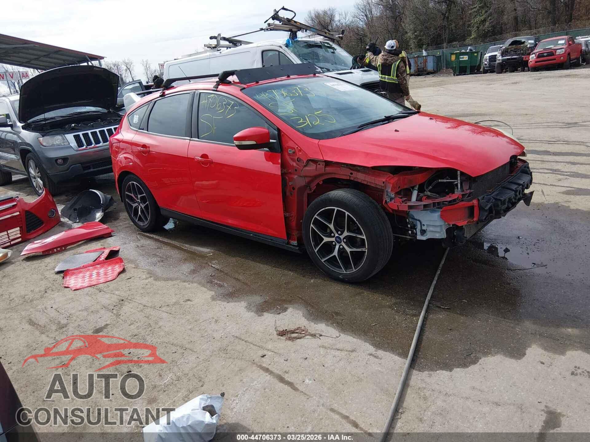 FORD FOCUS 2014 - 1FADP3K22EL259145