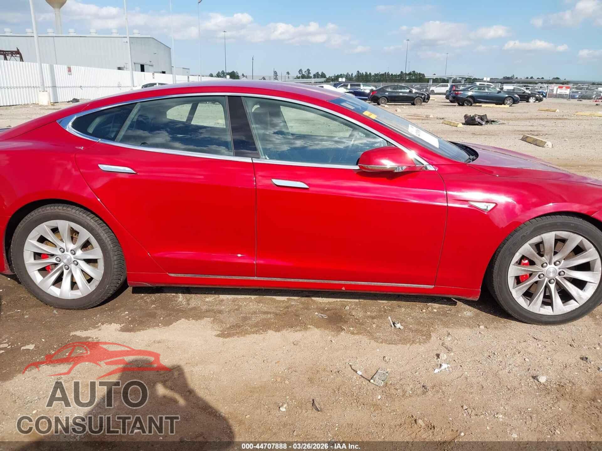TESLA MODEL S 2016 - 5YJSA1E40GF142979