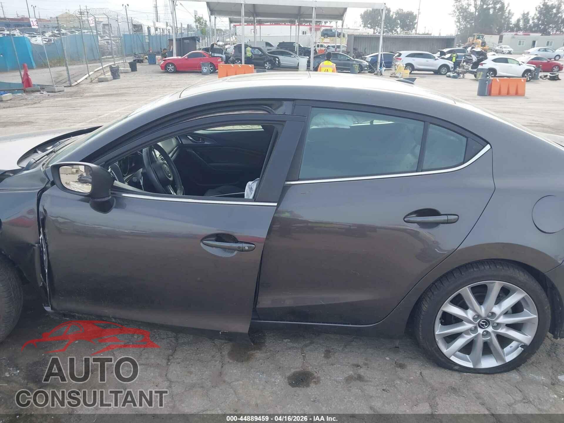 MAZDA MAZDA3 2017 - 3MZBN1W3XHM129547
