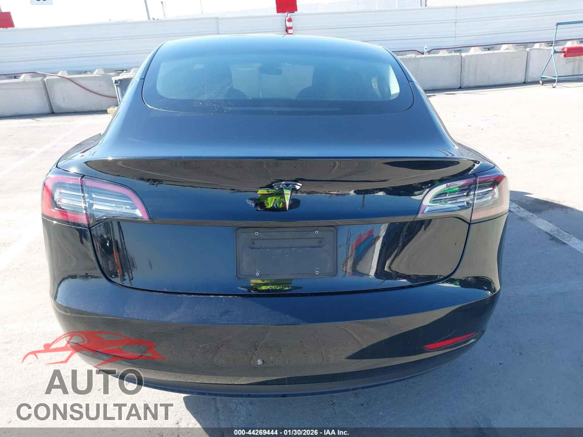TESLA MODEL 3 2021 - 5YJ3E1EA7MF870910