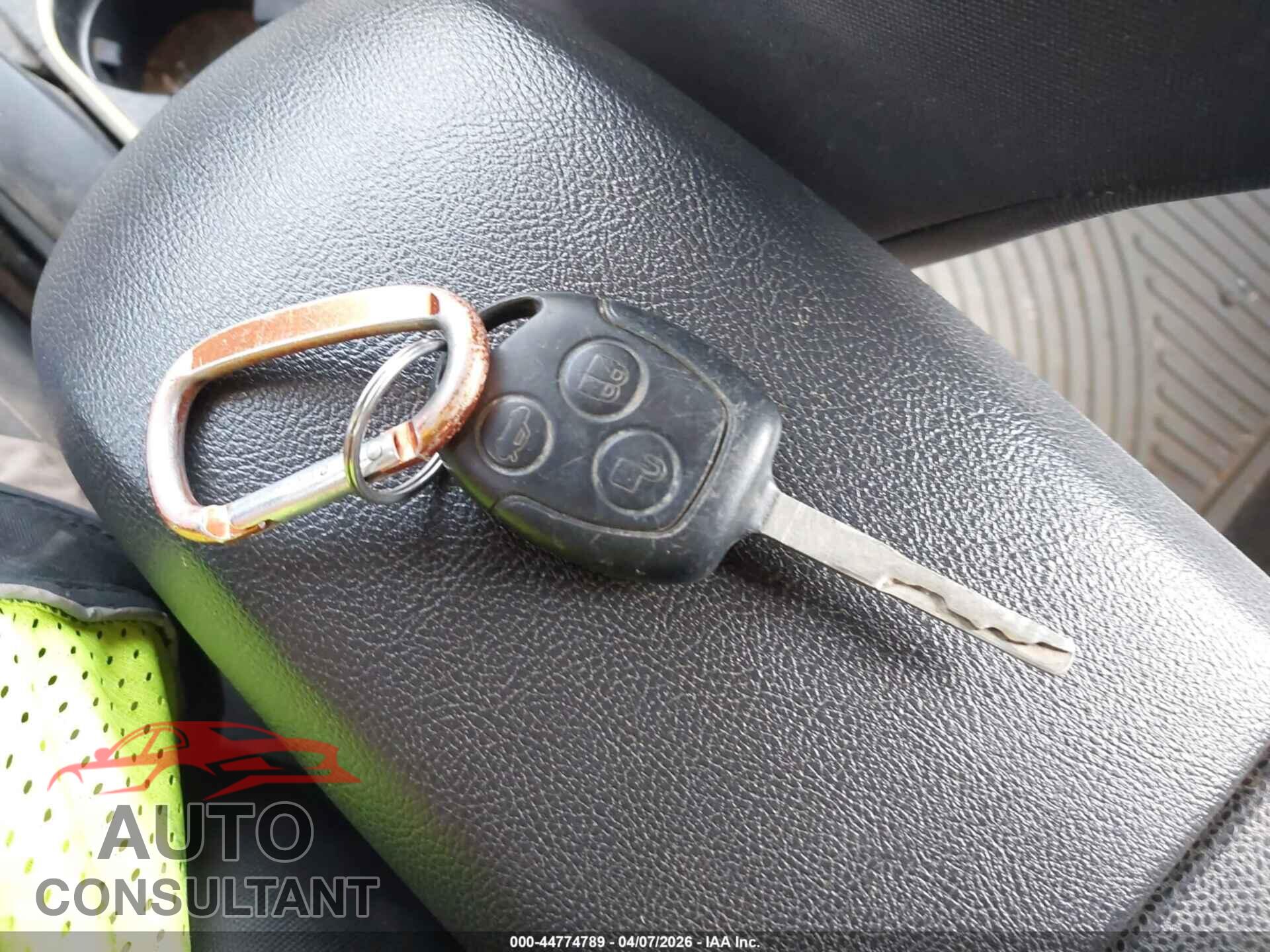 FORD FIESTA 2014 - 3FADP4EJ4EM122019