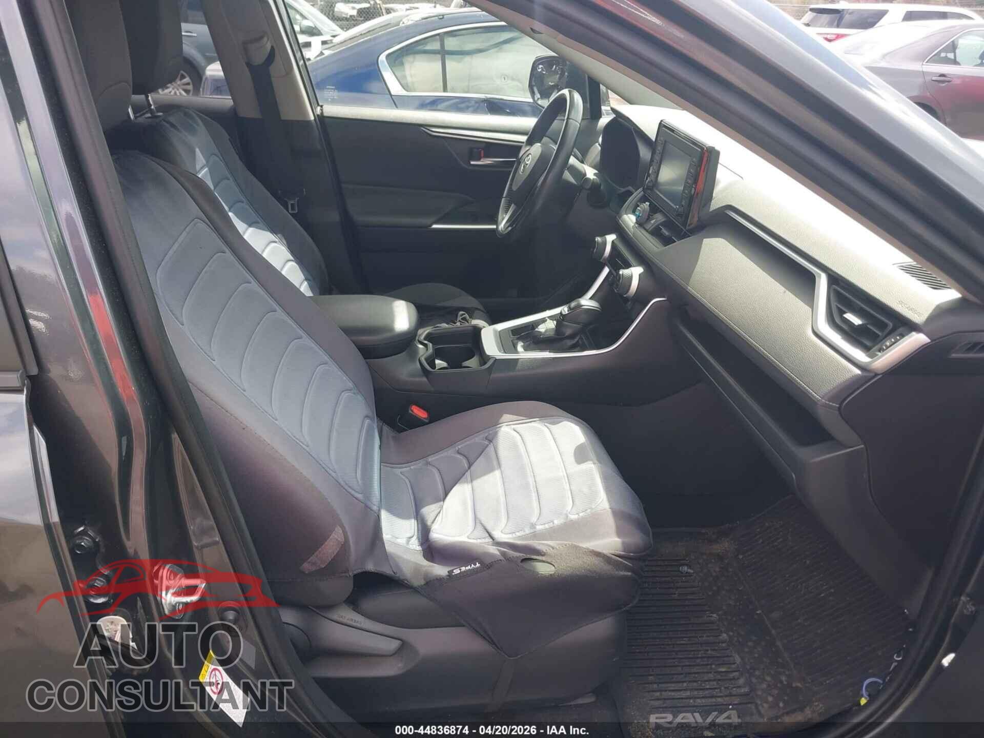 TOYOTA RAV4 2019 - JTMP1RFV6KD023457