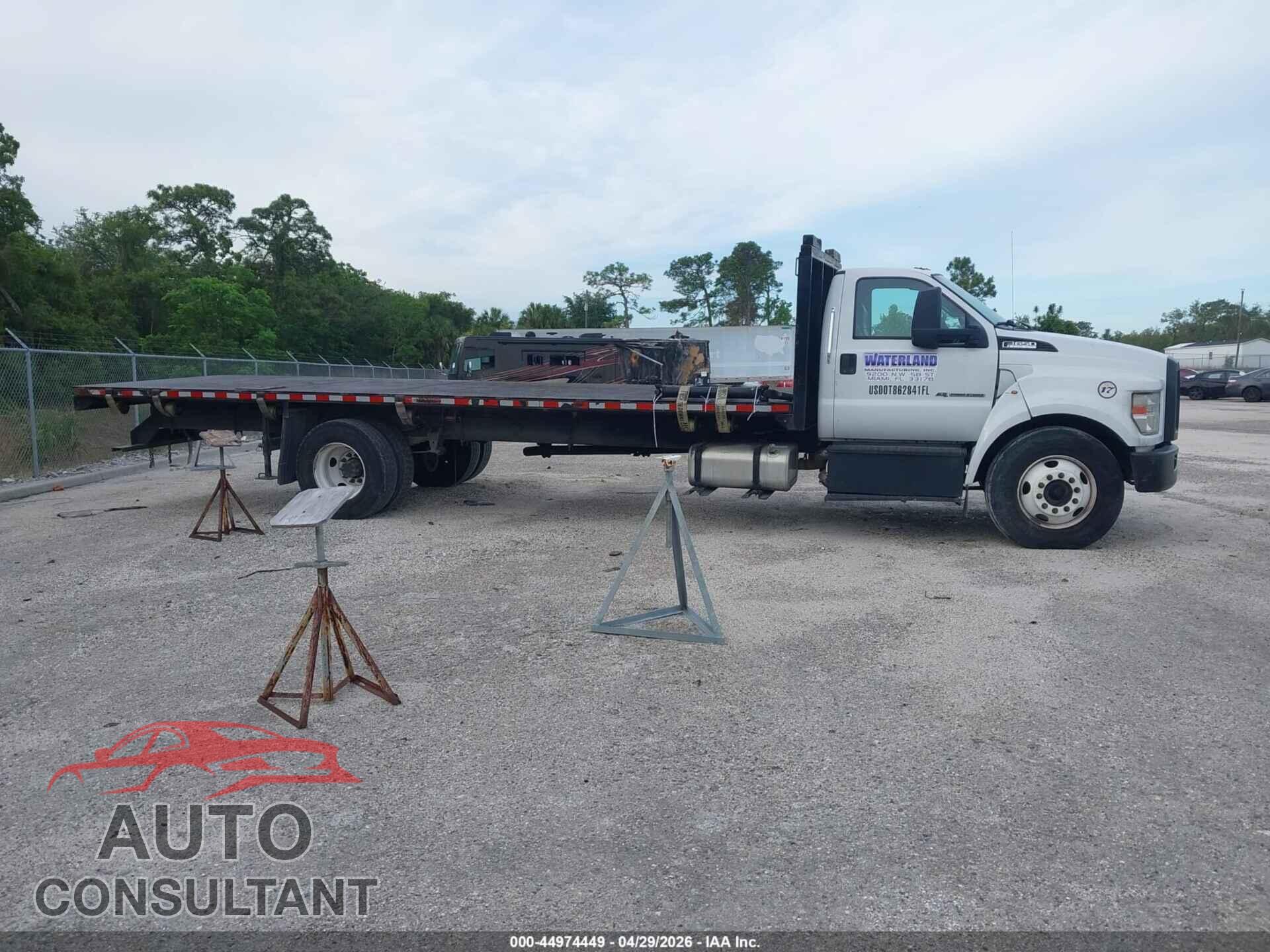 FORD F-650 DIESEL 2019 - 1FDNF6DC7KDF11191