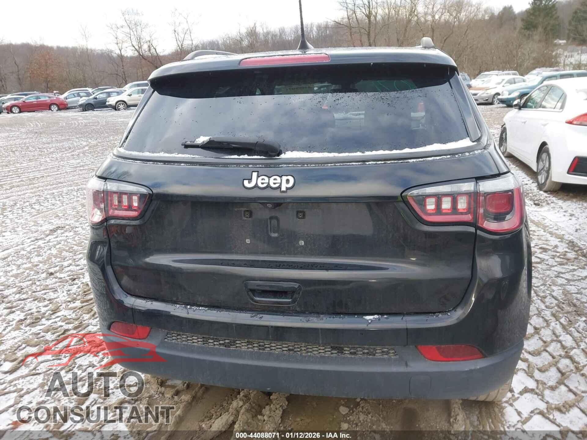 JEEP COMPASS 2018 - 3C4NJDBBXJT199412