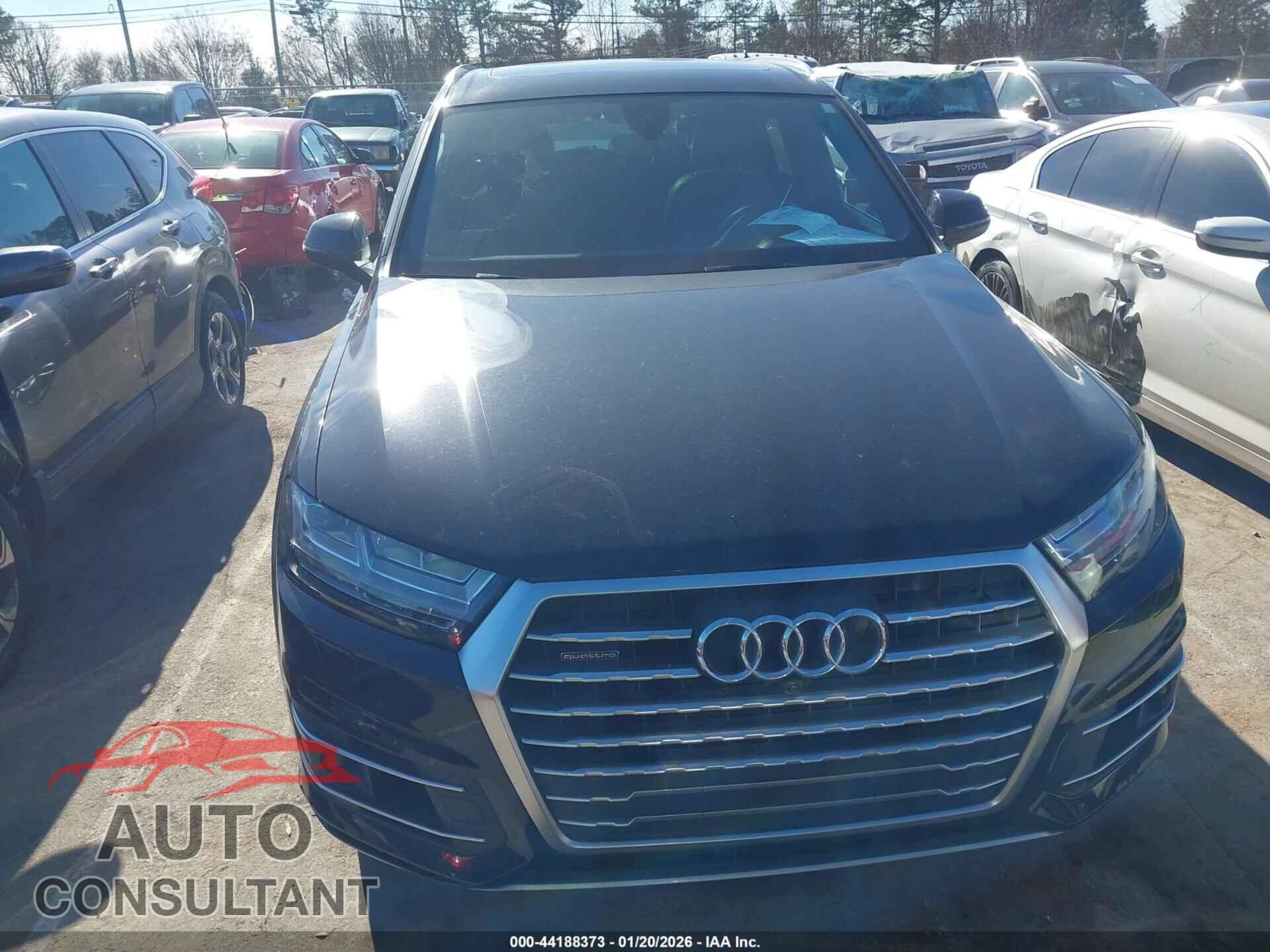 AUDI Q7 2018 - WA1VAAF79JD053362
