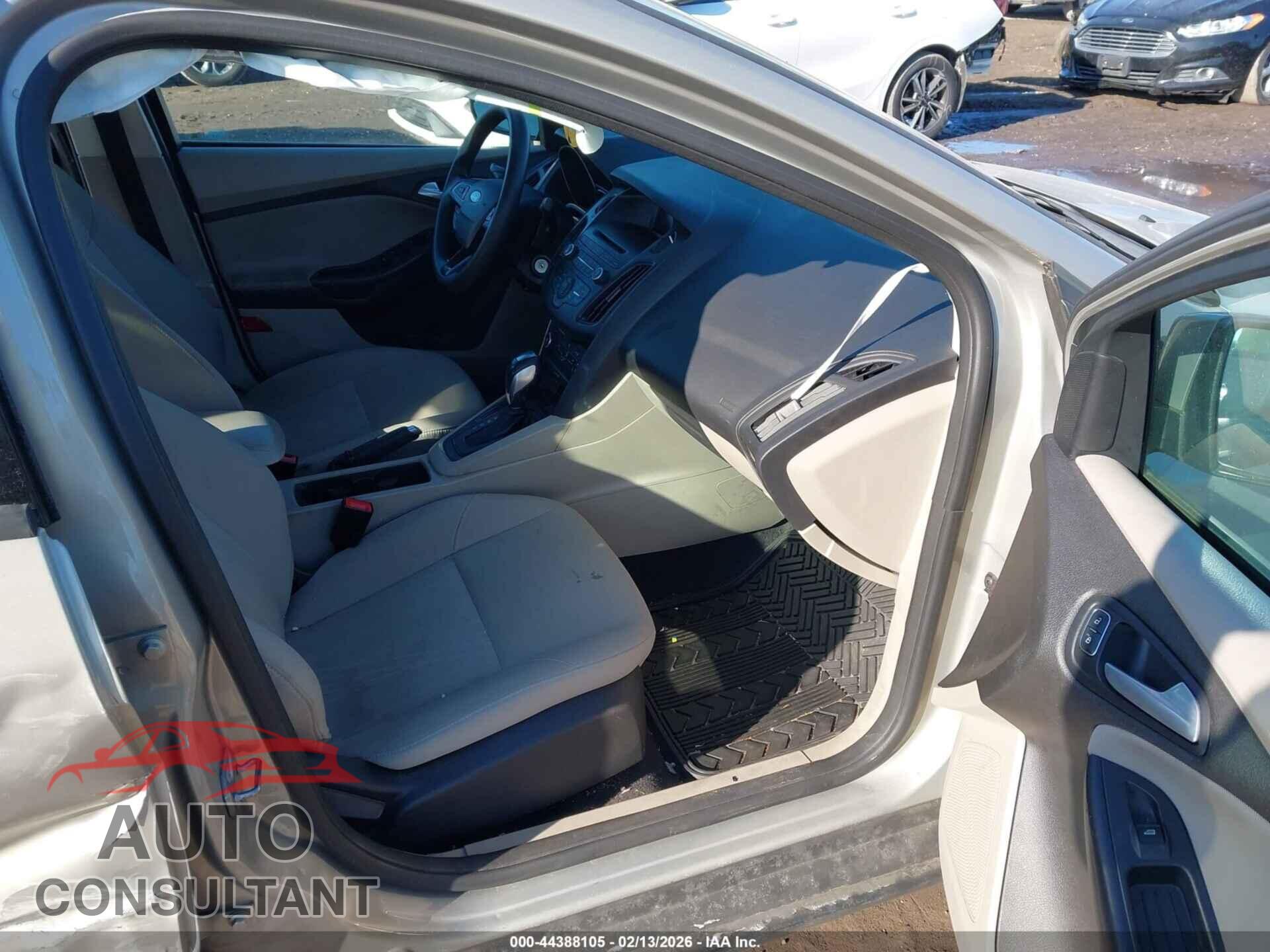FORD FOCUS 2015 - 1FADP3F25FL338286