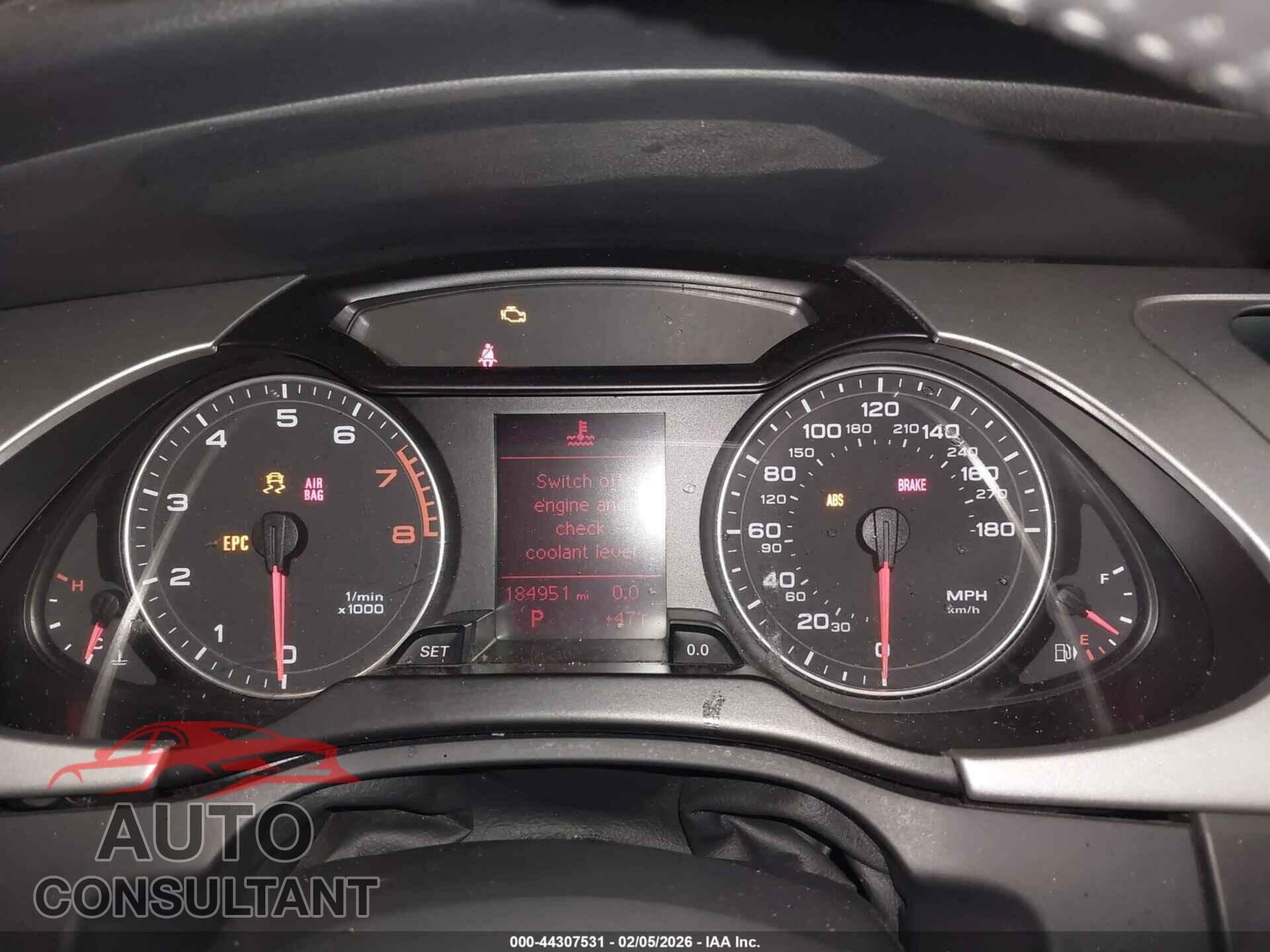 AUDI A4 2011 - WAUBFAFLXBN021326