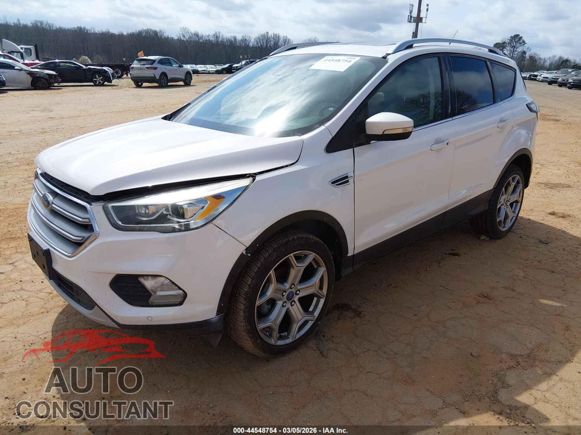 FORD ESCAPE 2017 - 1FMCU0JD4HUD20523