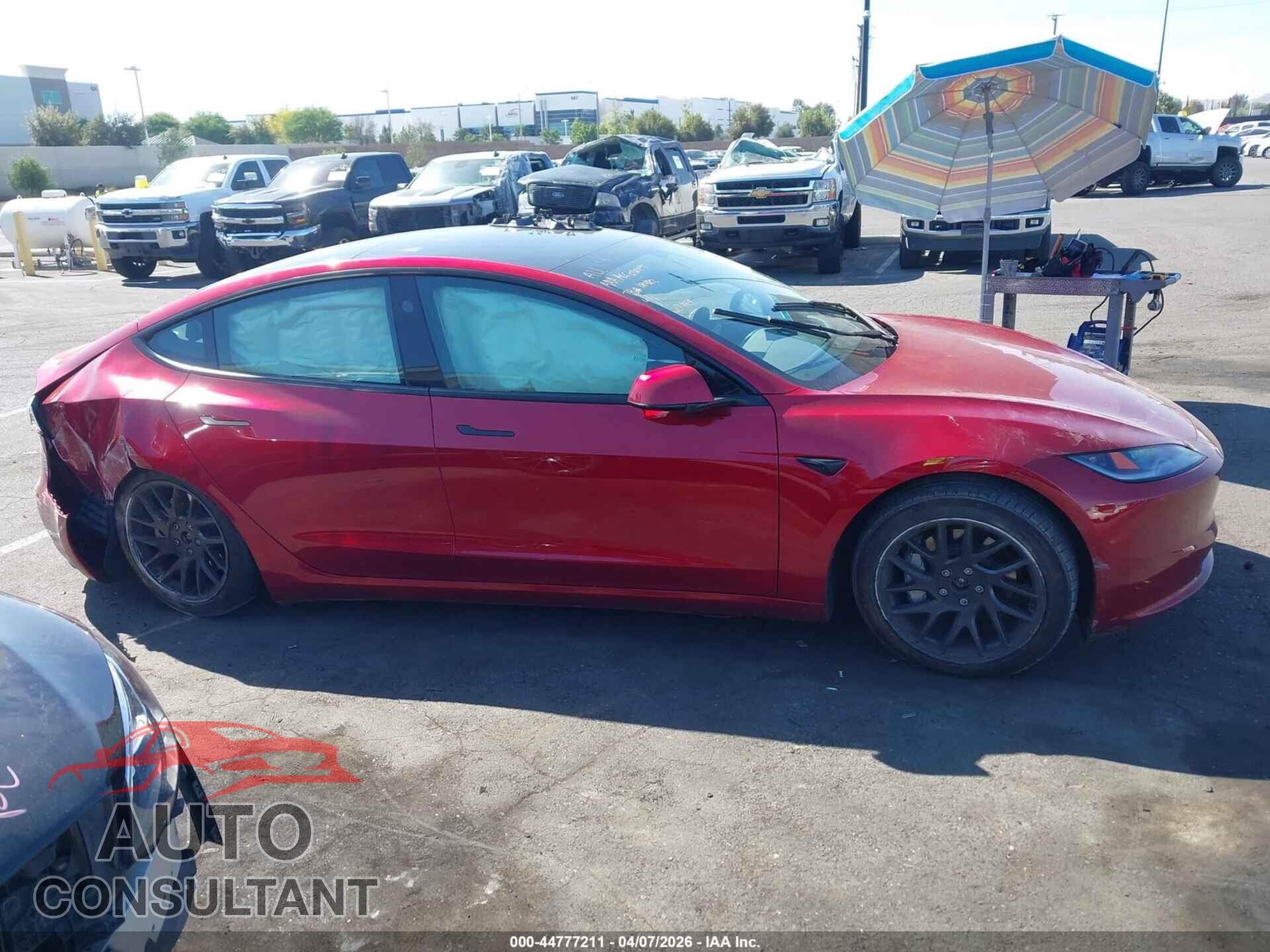 TESLA MODEL 3 2024 - 5YJ3E1EB3RF757195