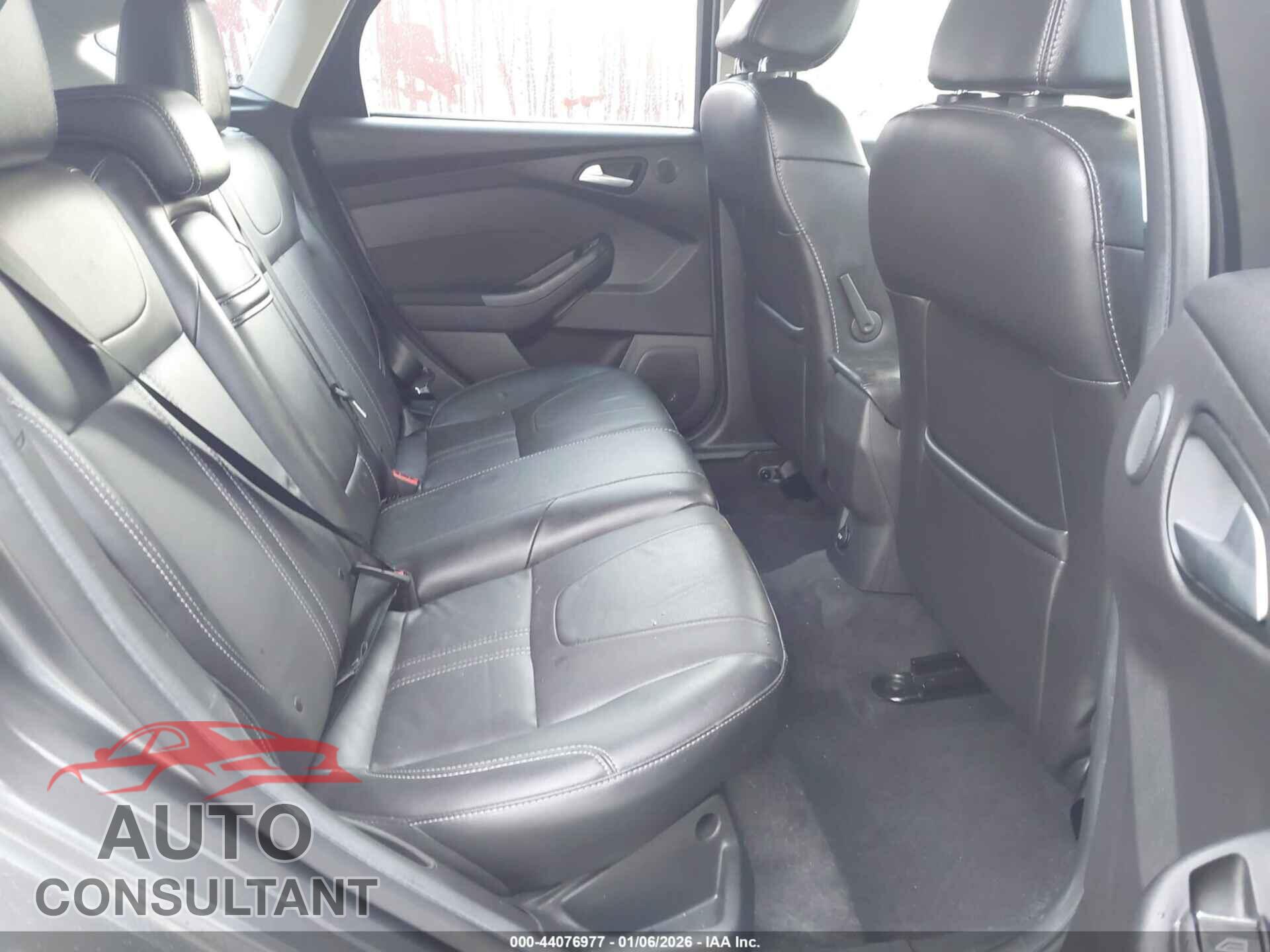 FORD FOCUS 2012 - 1FAHP3N21CL467835