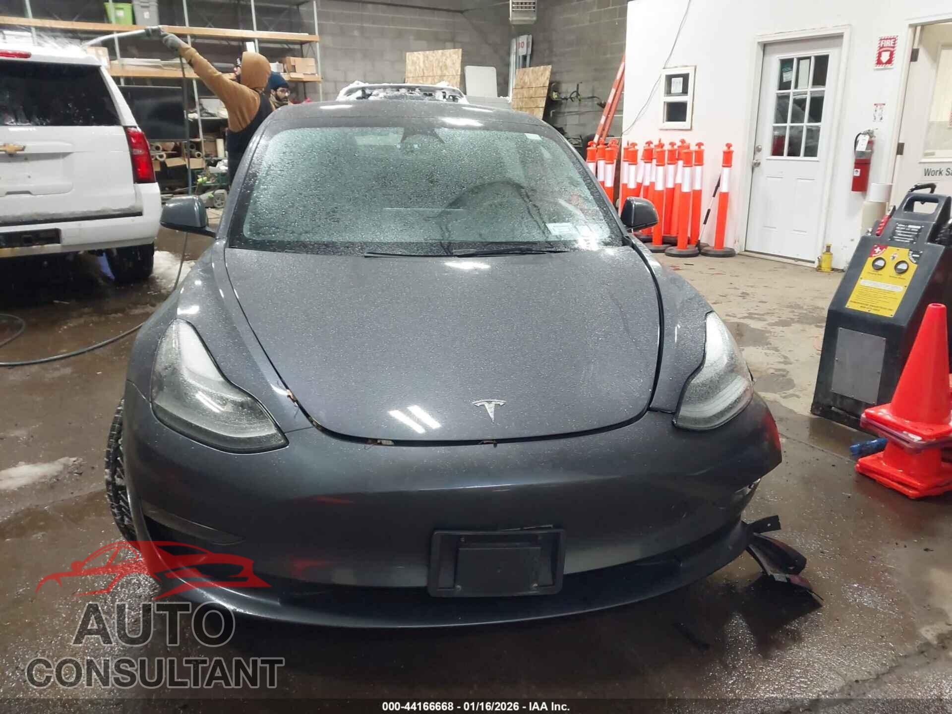 TESLA MODEL 3 2023 - 5YJ3E1EA0PF396562