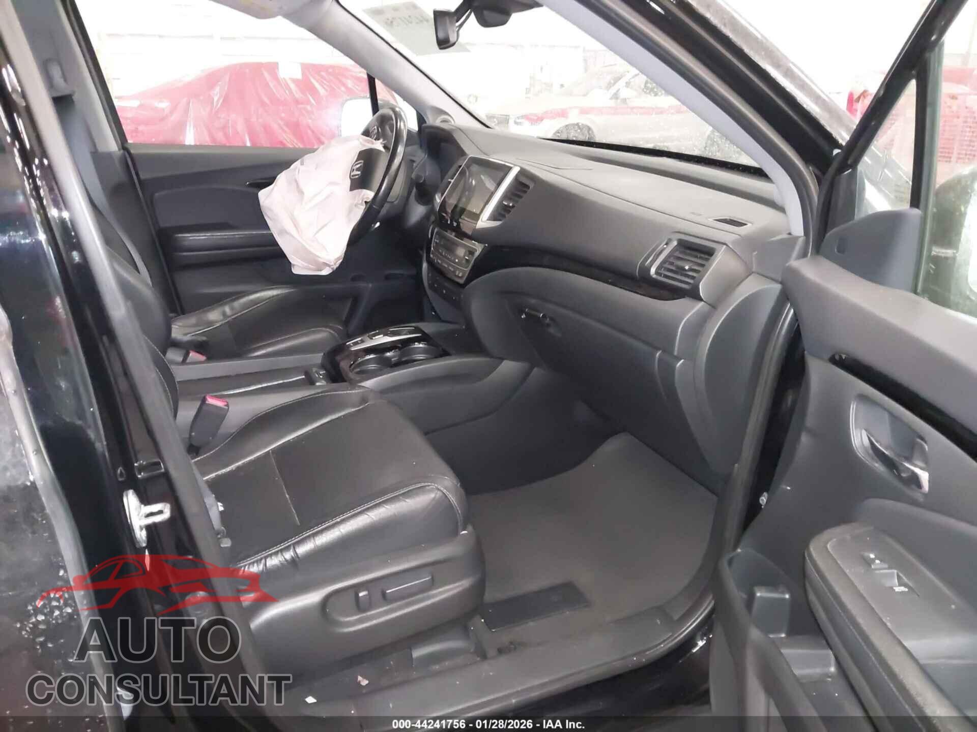 HONDA PILOT 2017 - 5FNYF6H01HB002894