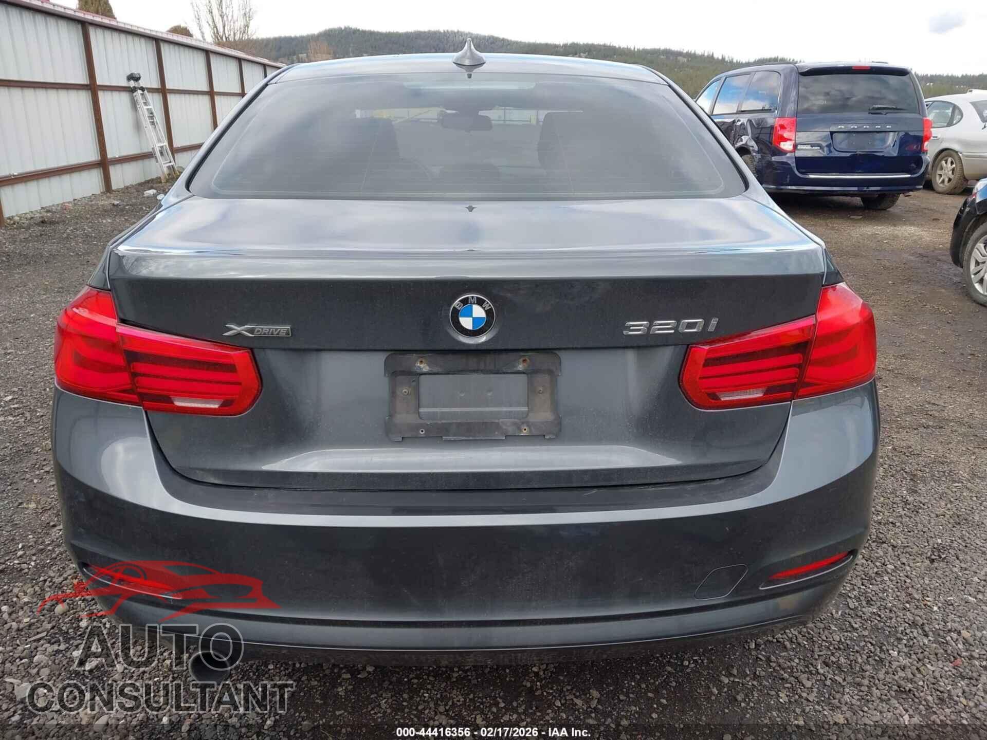 BMW 320I 2016 - WBA8E5G57GNU20092