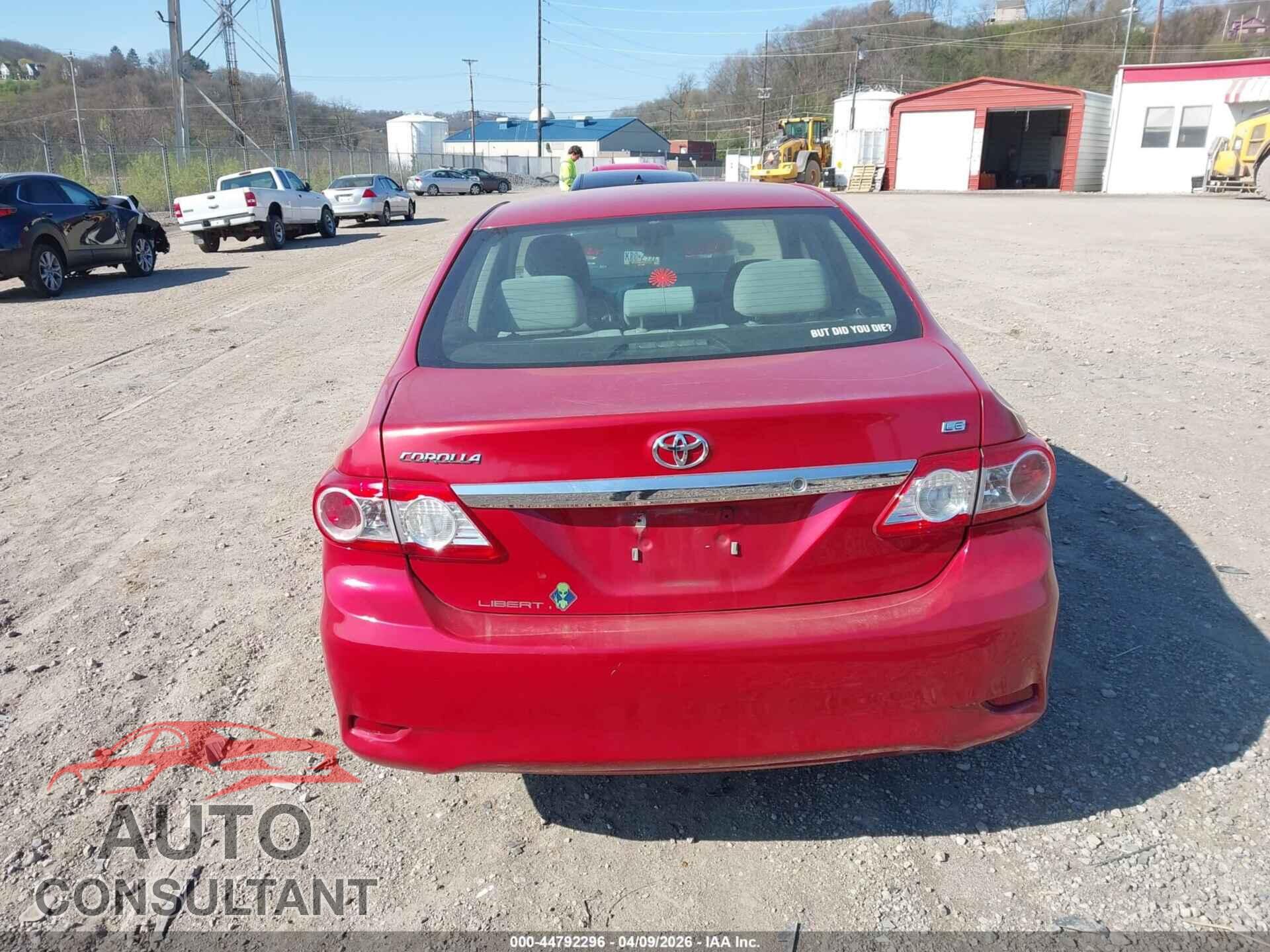 TOYOTA COROLLA 2013 - 2T1BU4EE5DC996349