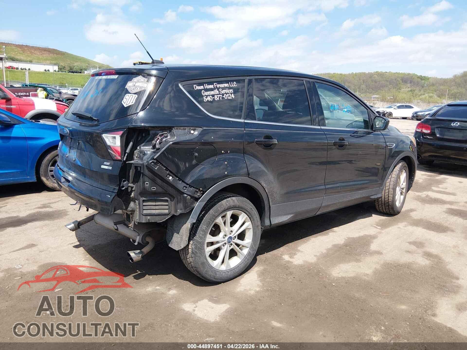 FORD ESCAPE 2017 - 1FMCU9GD2HUC08766