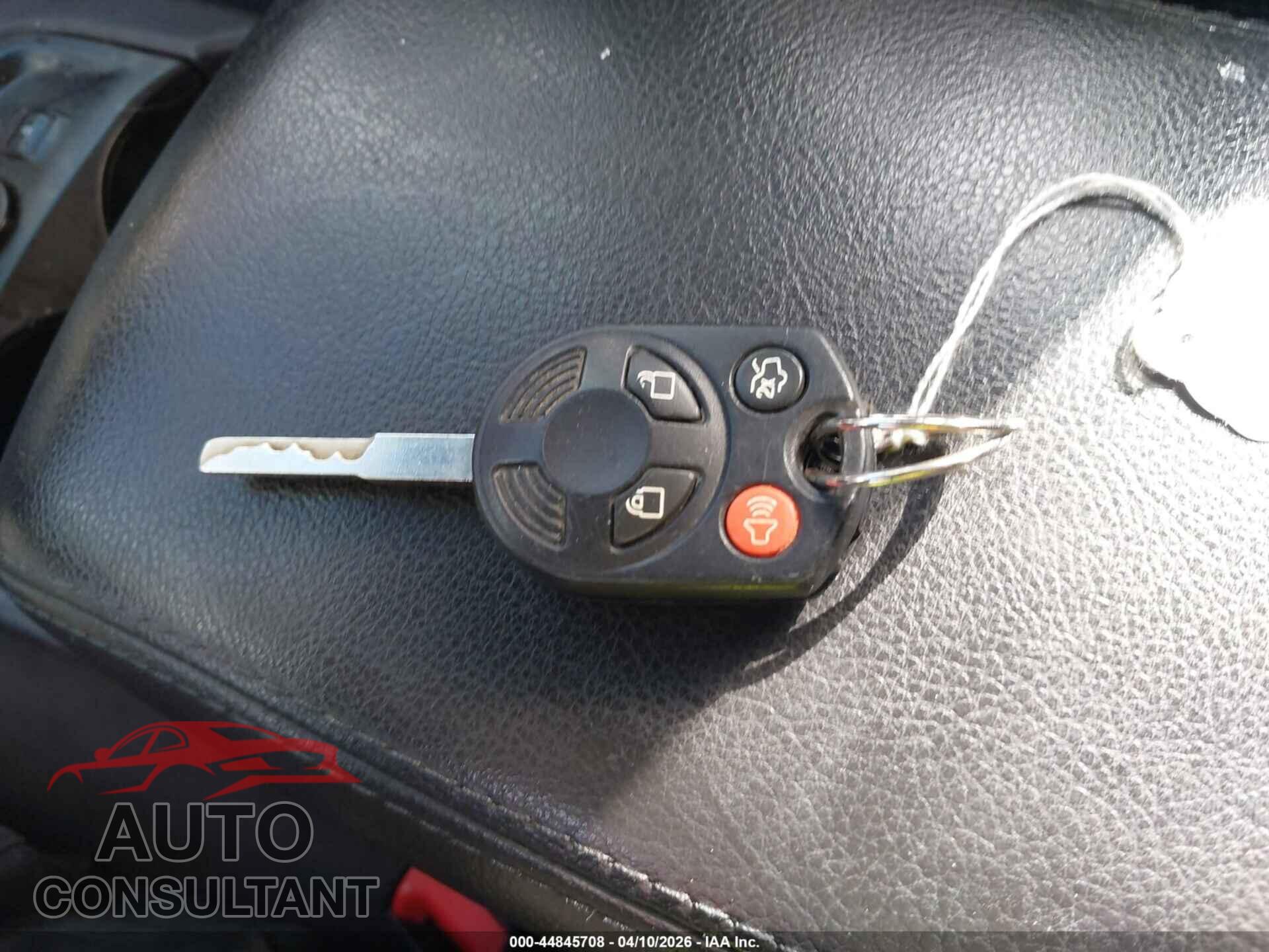 FORD FOCUS 2014 - 1FADP3F2XEL197858