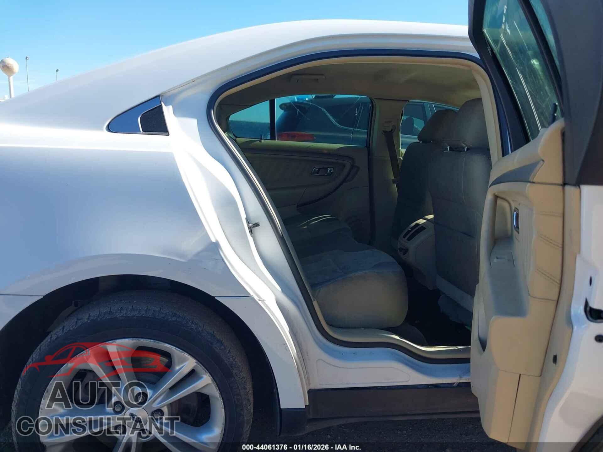 FORD TAURUS 2013 - 1FAHP2E82DG169285