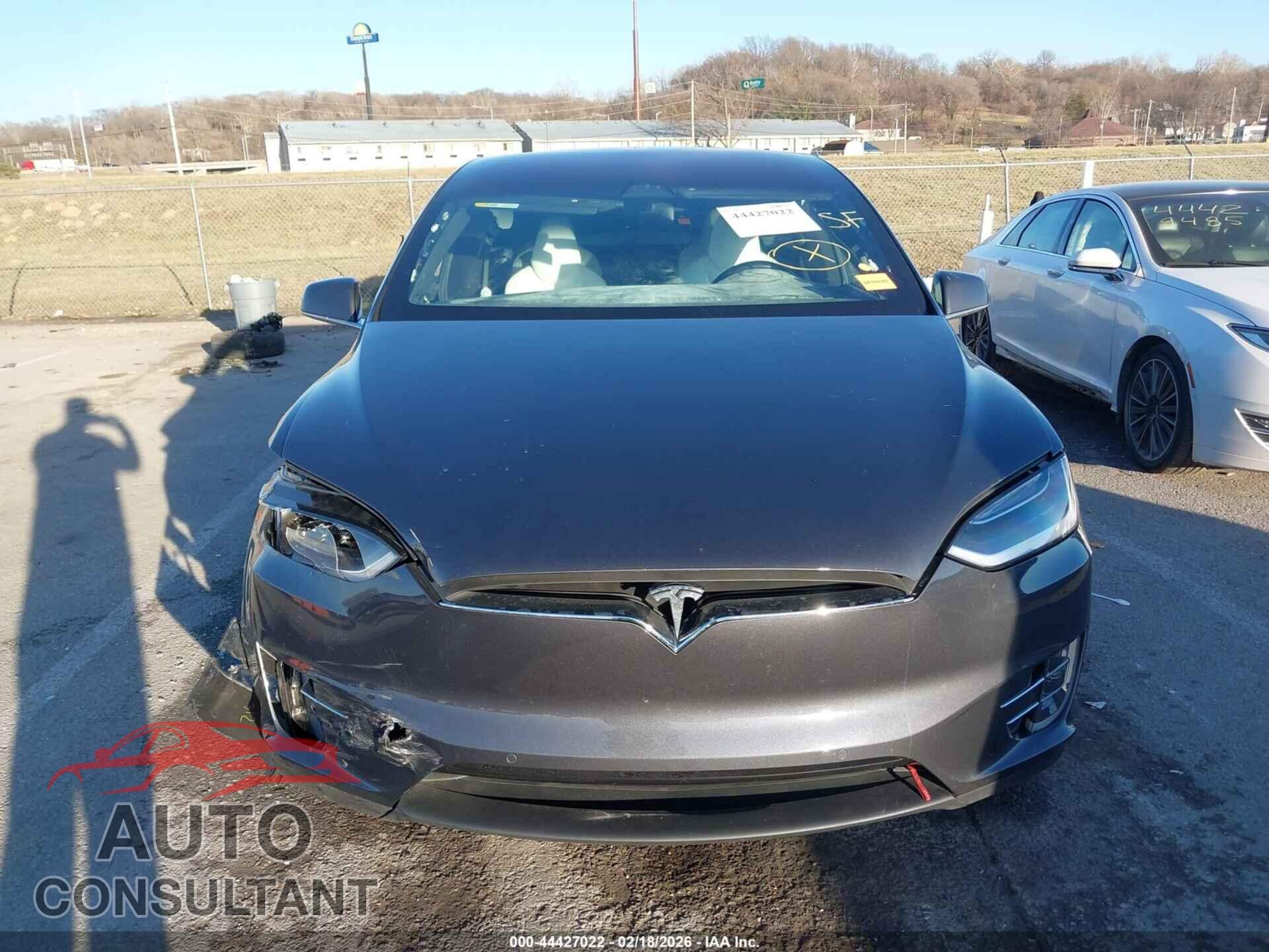 TESLA MODEL X 2018 - 5YJXCBE45JF089774
