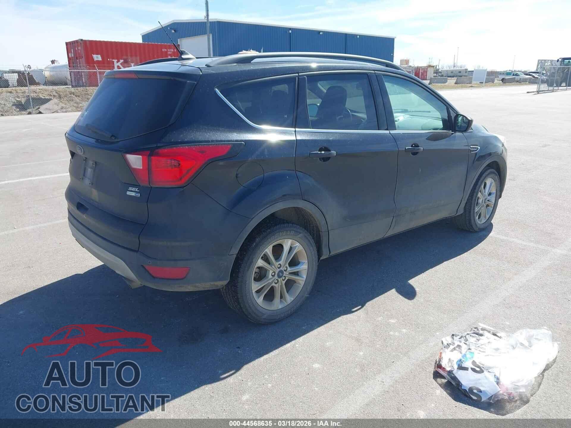 FORD ESCAPE 2019 - 1FMCU9HD2KUC32801
