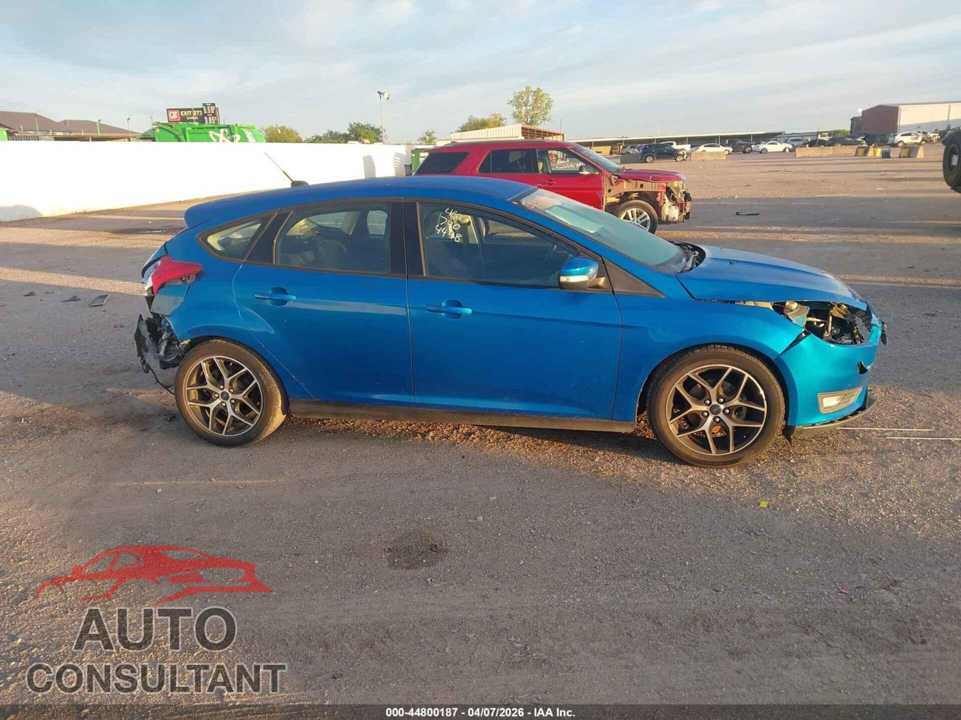 FORD FOCUS 2016 - 1FADP3K2XGL278402