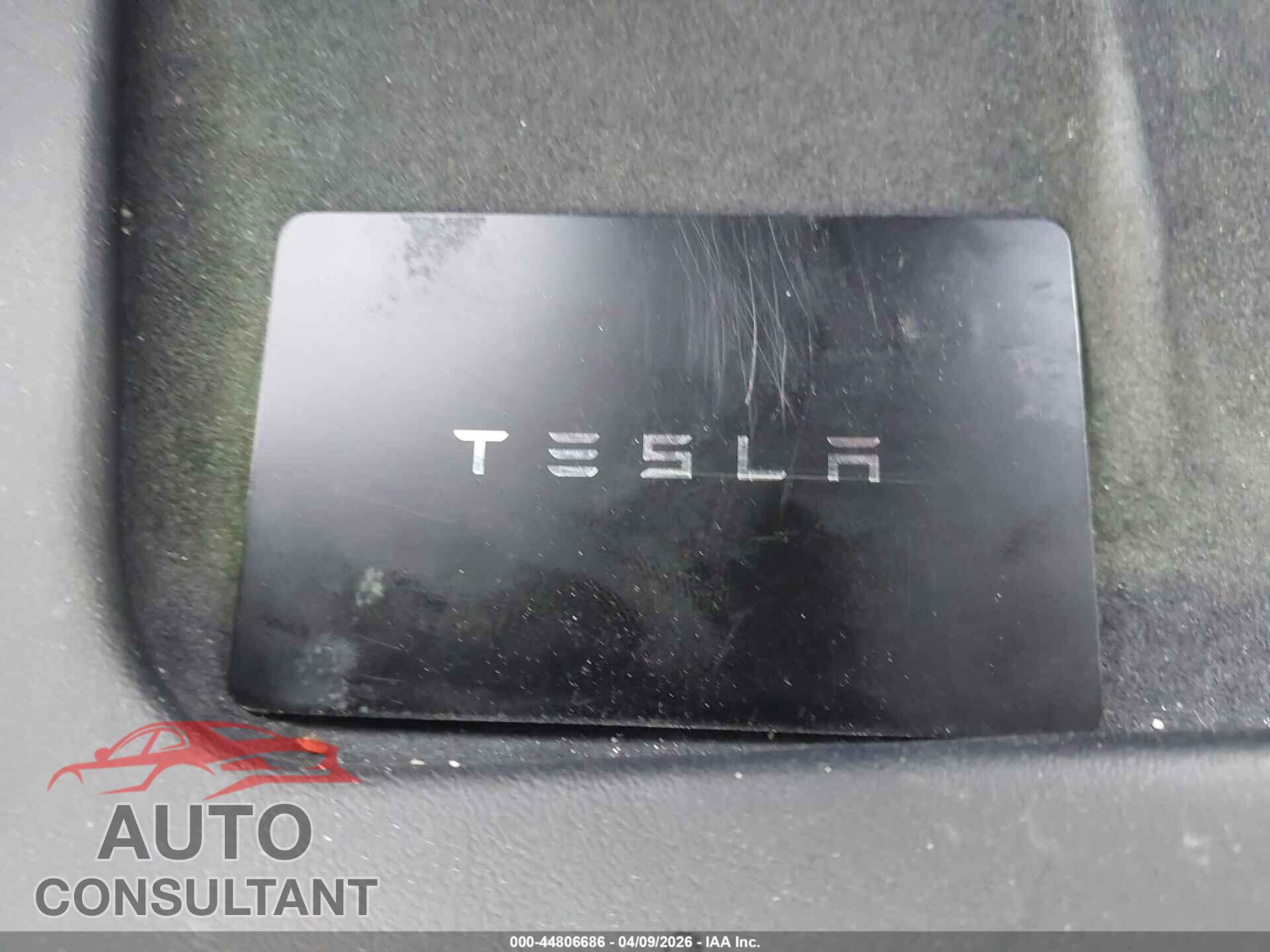 TESLA MODEL 3 2021 - 5YJ3E1EB5MF975129