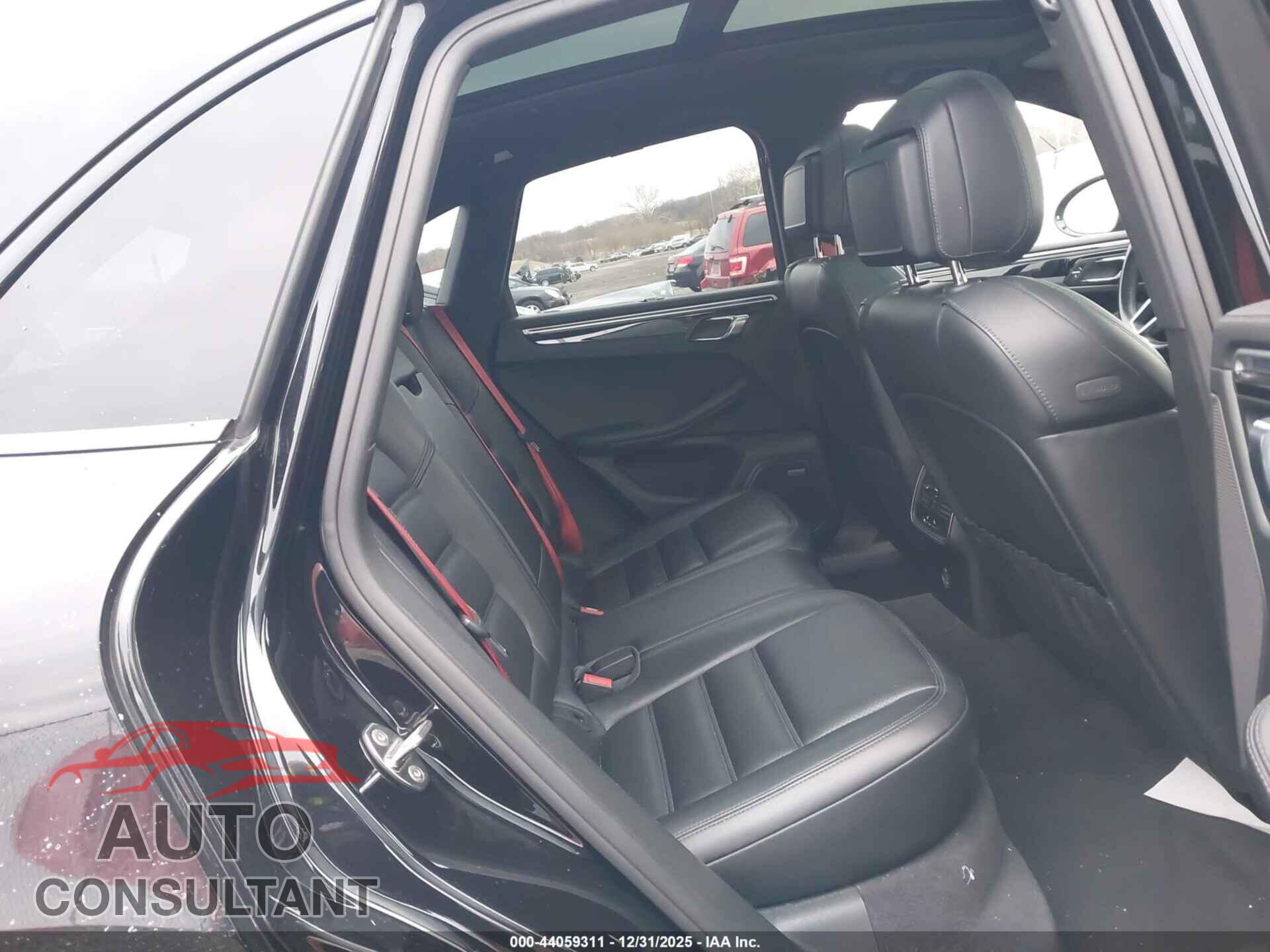 PORSCHE MACAN 2018 - WP1AG2A52JLB61504