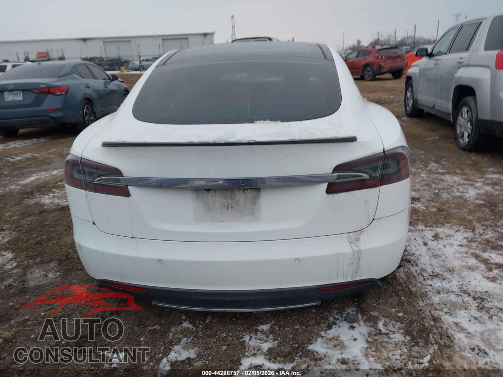 TESLA MODEL S 2015 - 5YJSA1H40FF088738