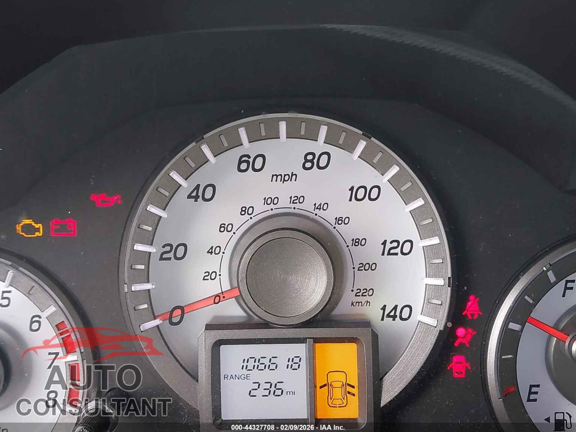 HONDA PILOT 2015 - 5FNYF3H26FB012897