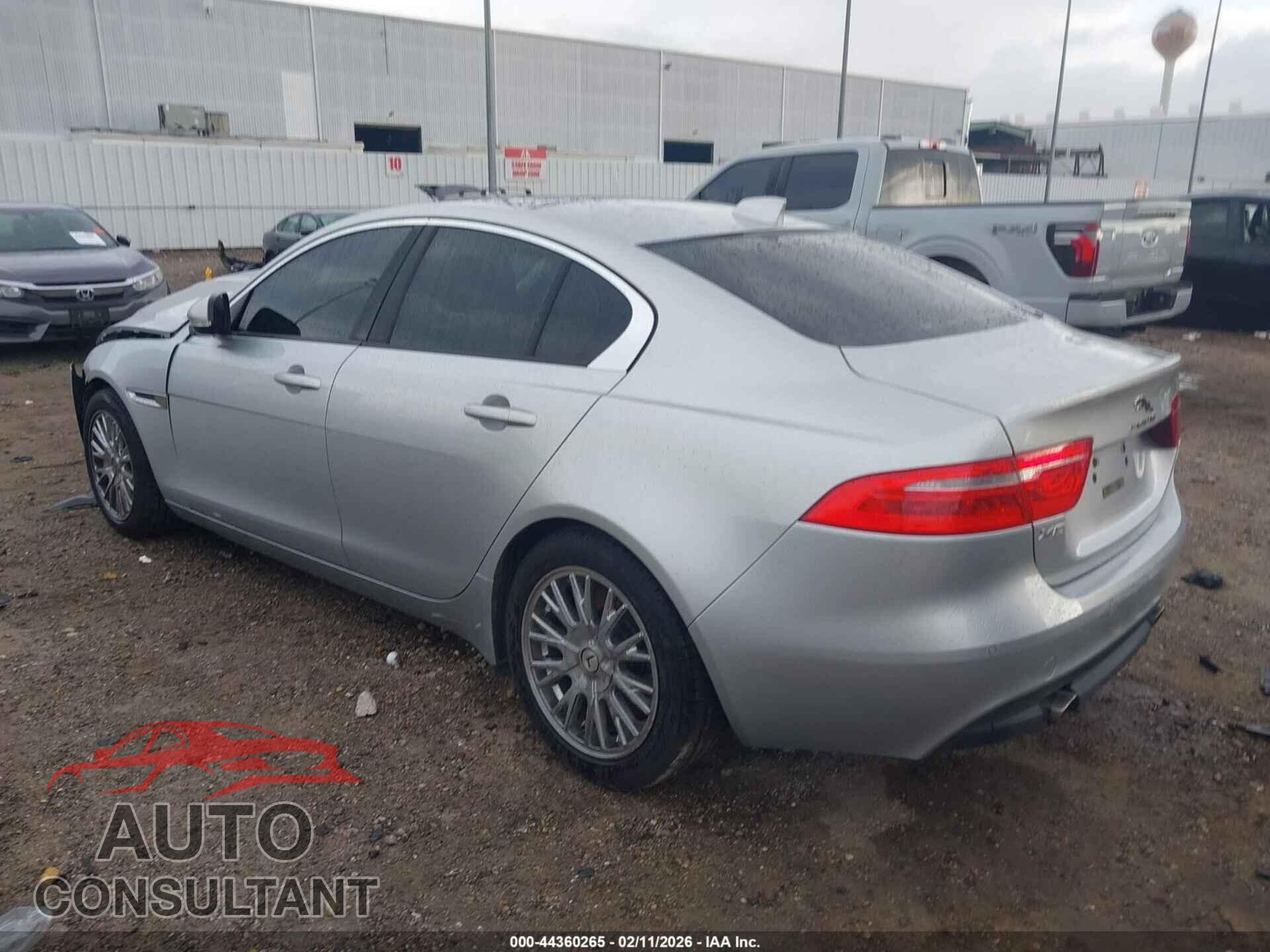 JAGUAR XE 2017 - SAJAD4BG7HA961082
