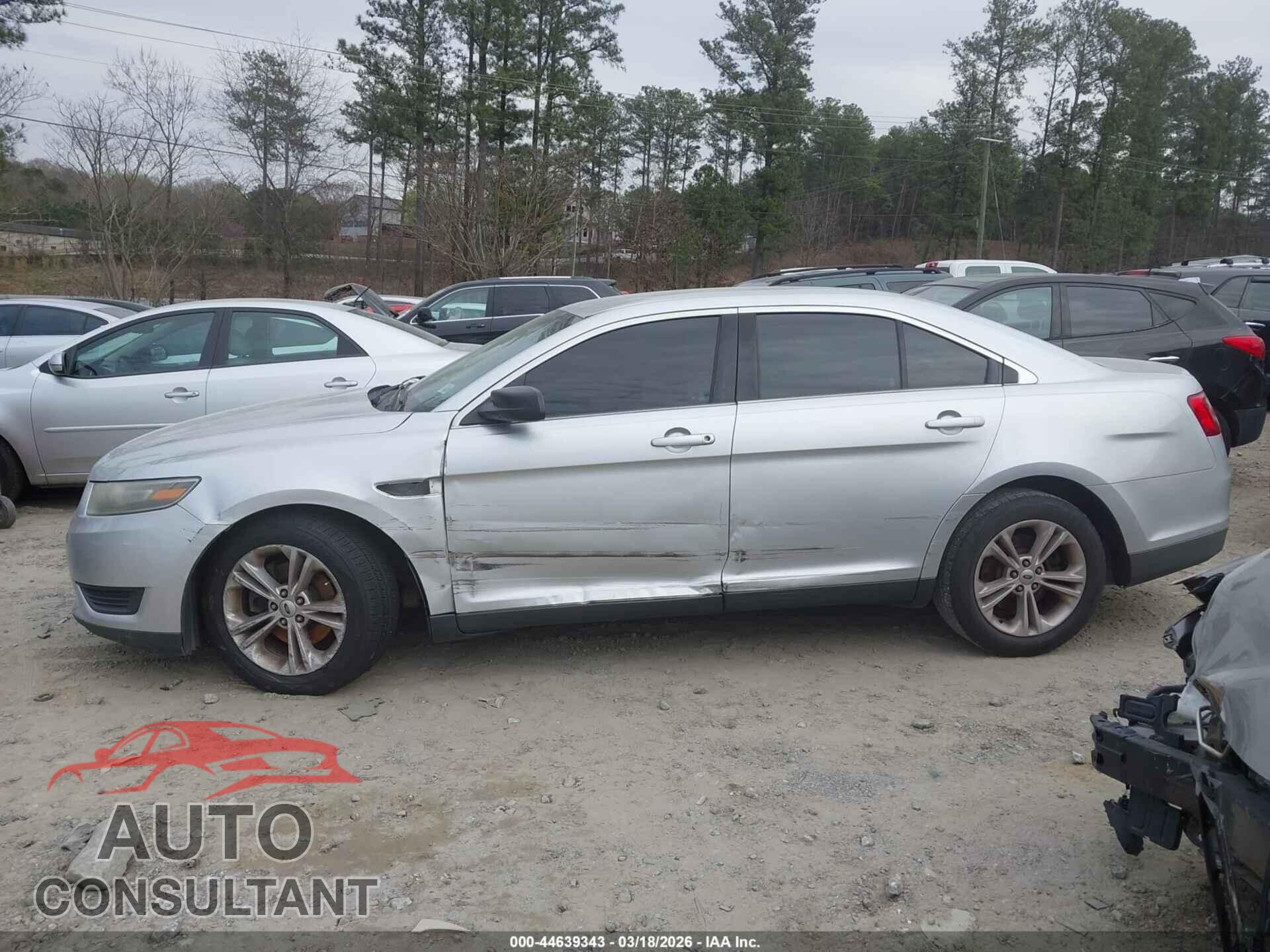 FORD TAURUS 2015 - 1FAHP2D85FG130565