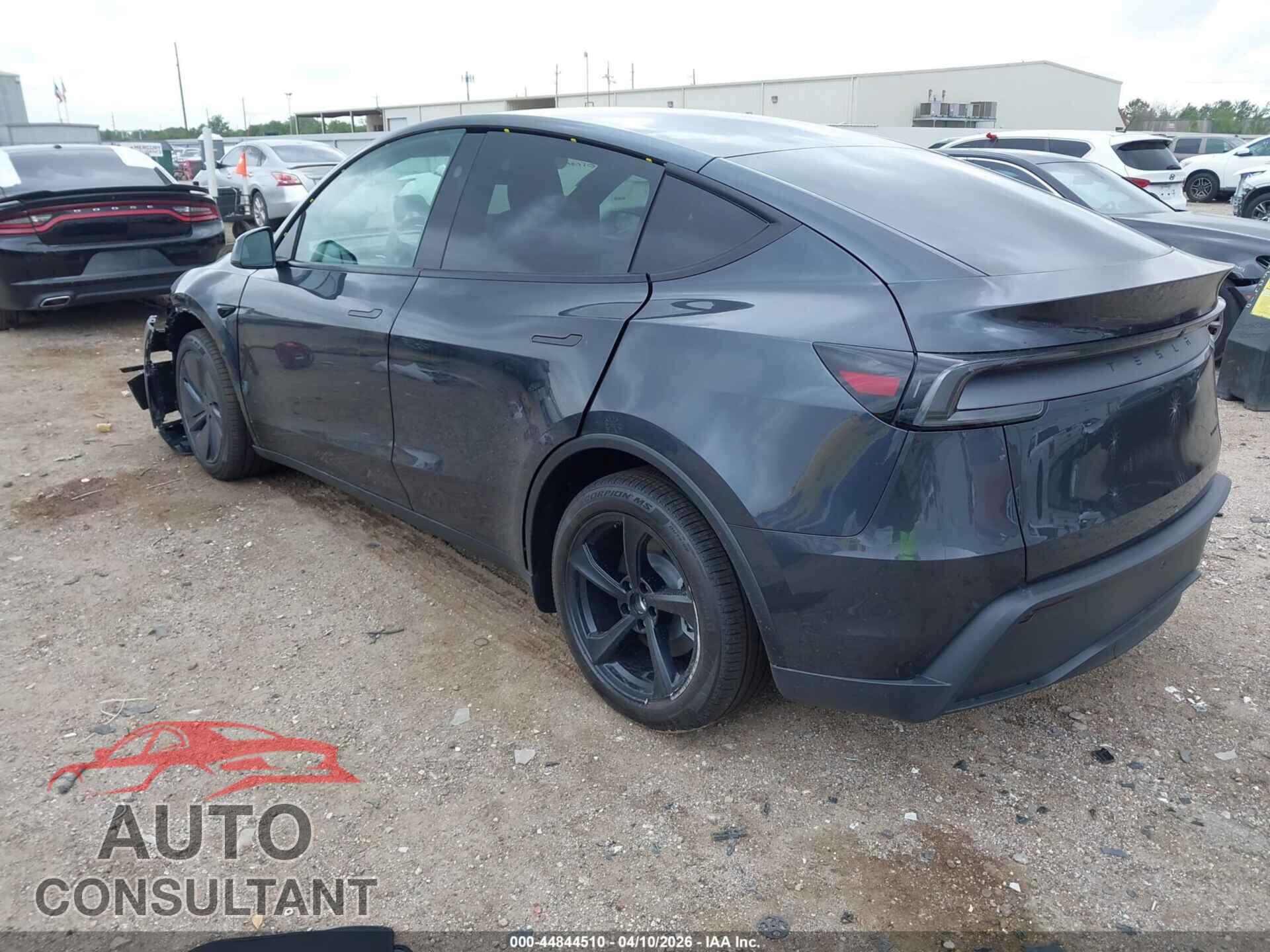 TESLA MODEL Y 2026 - 7SAYGDEE2TA666275