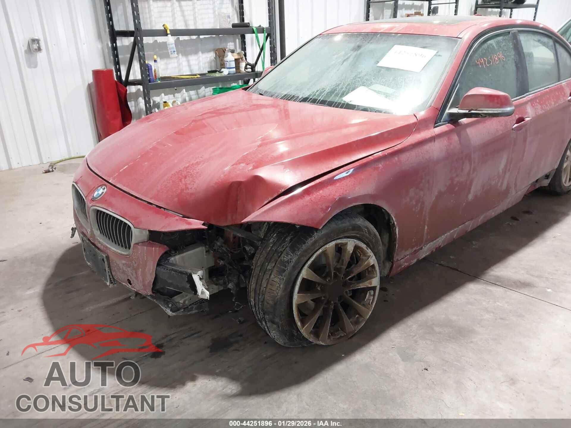 BMW 320I 2016 - WBA8E5G54GNT40653