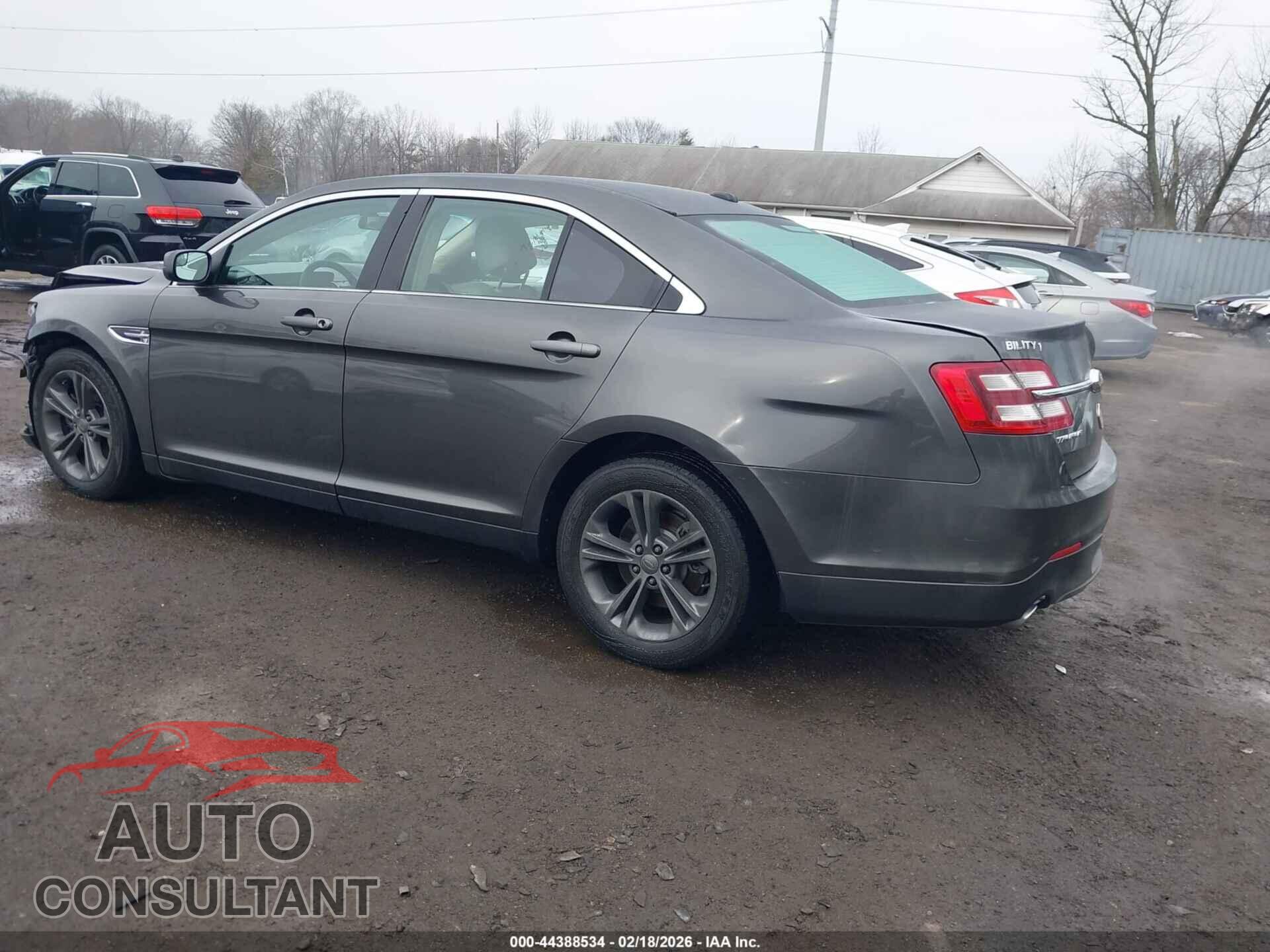 FORD TAURUS 2017 - 1FAHP2D86HG116581