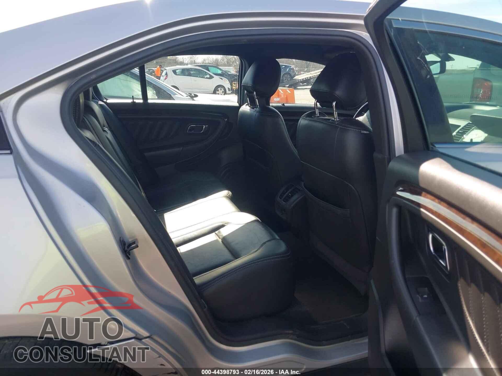 FORD TAURUS 2013 - 1FAHP2F82DG130226