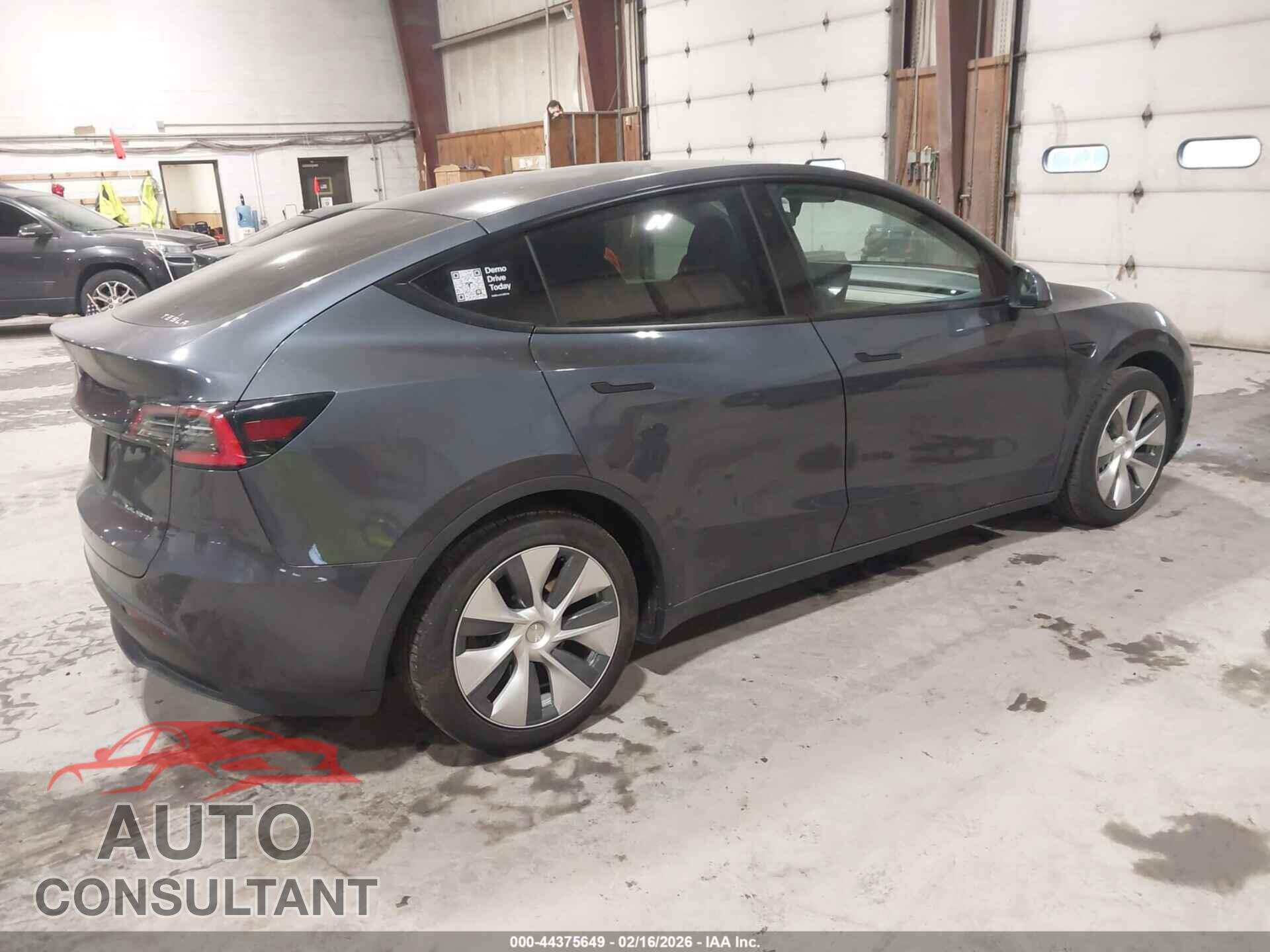 TESLA MODEL Y 2021 - 5YJYGDEEXMF065679
