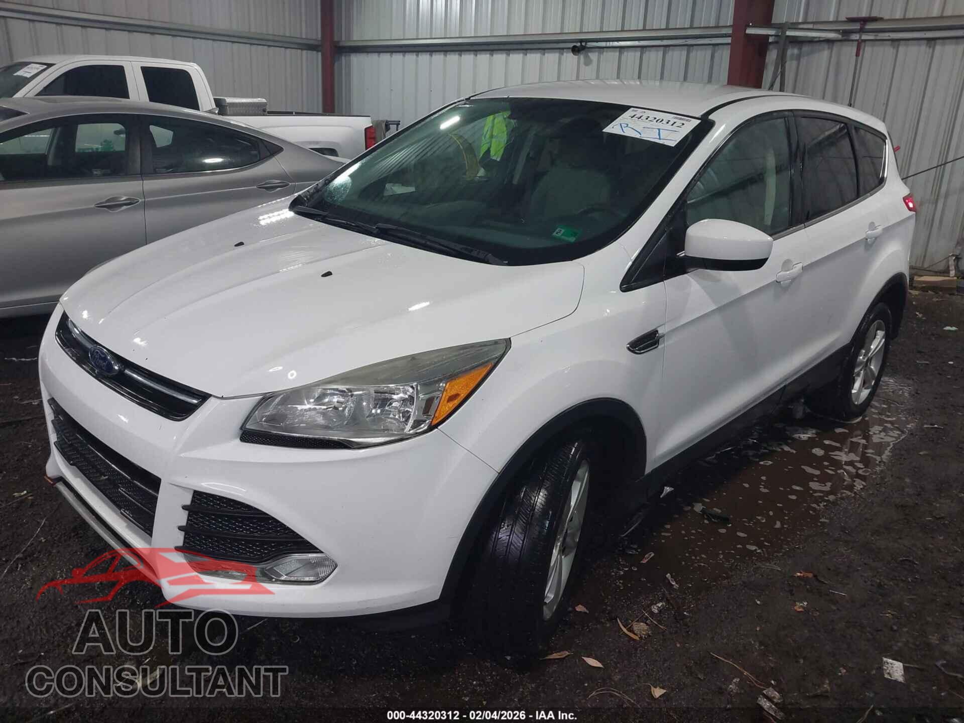 FORD ESCAPE 2016 - 1FMCU0G70GUA04892