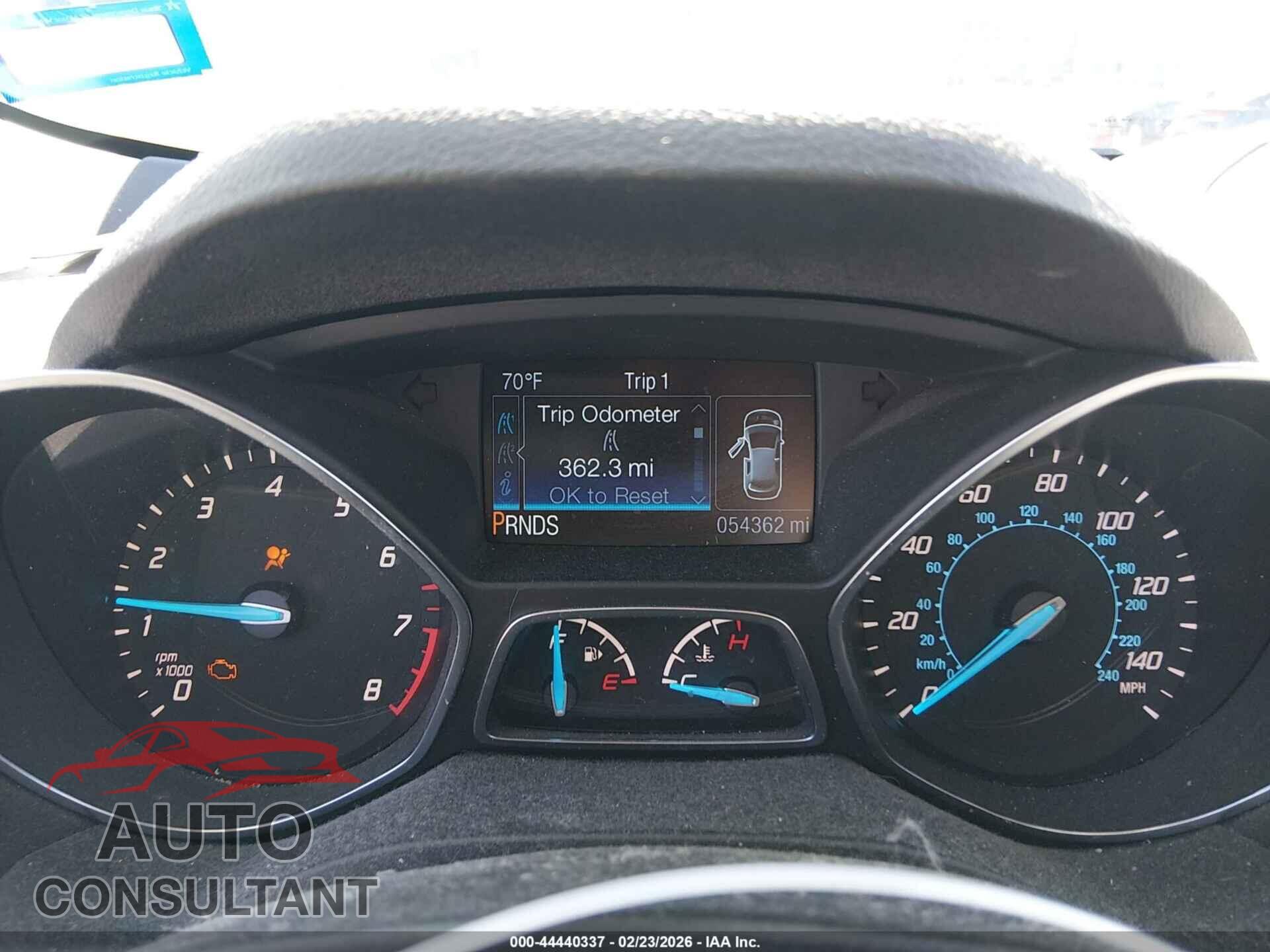 FORD ESCAPE 2015 - 1FMCU0GX1FUB79117